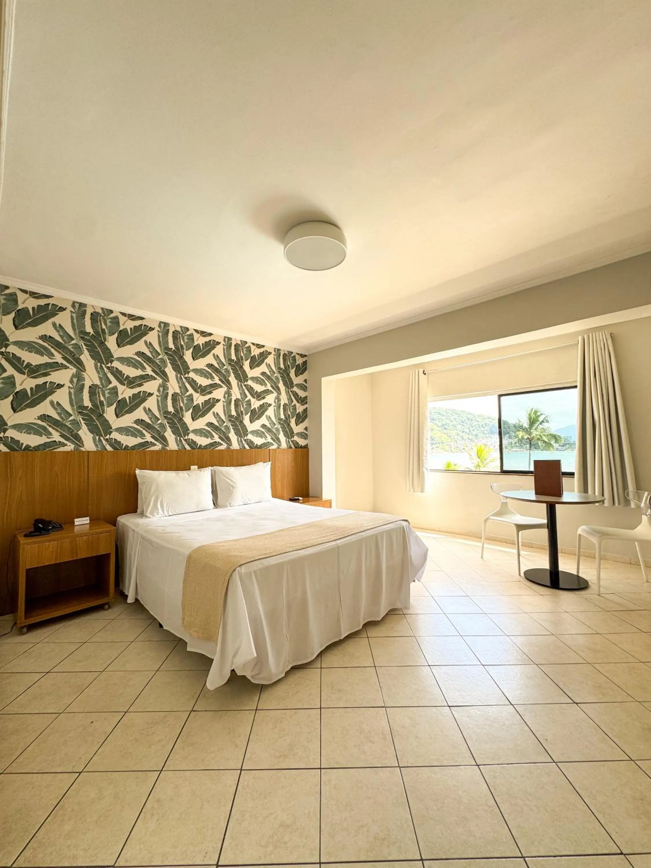 Bedroom, Bed in Ilha Porchat Hotel