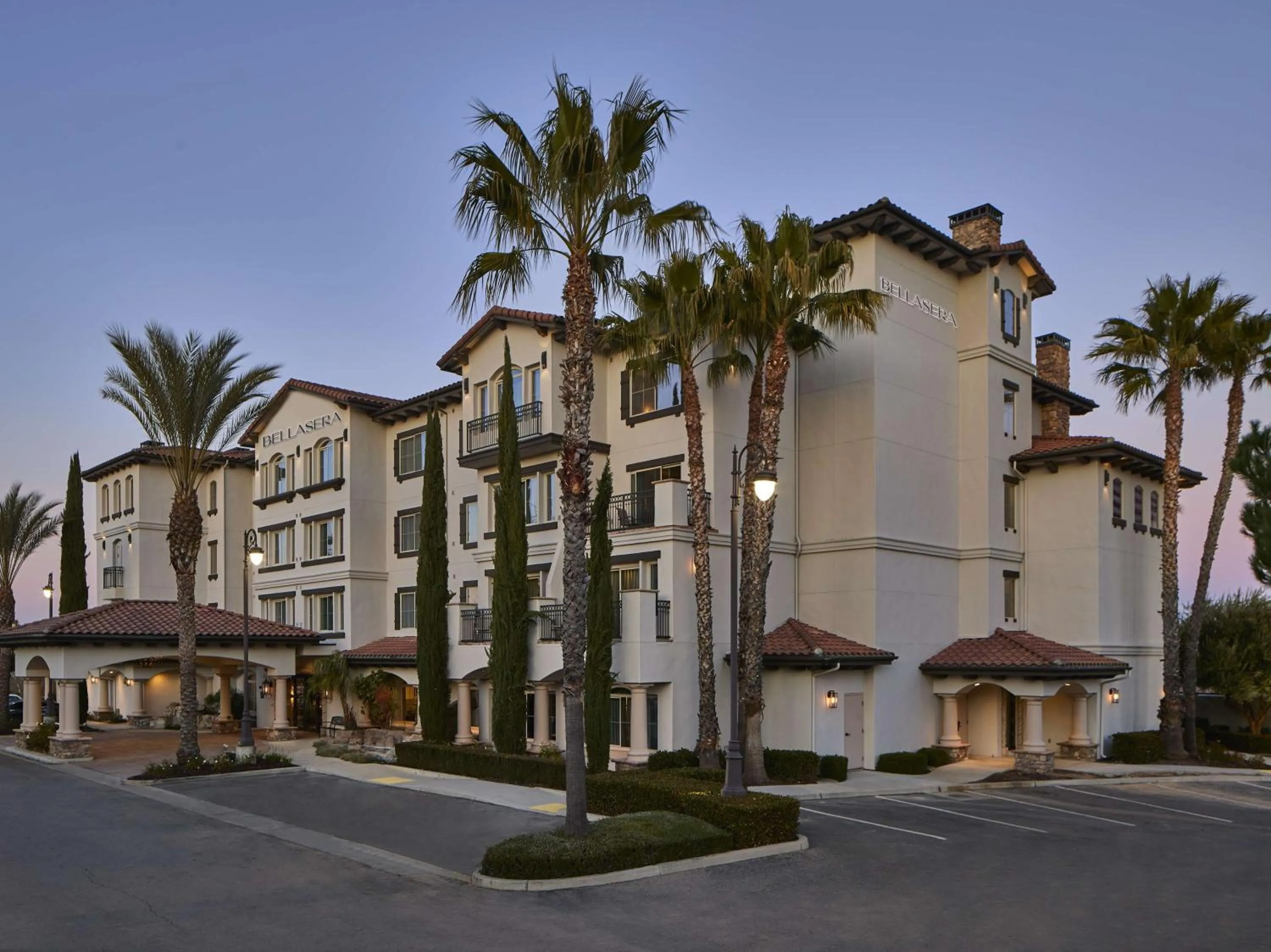 Property building in Bellasera Hotel & Suites Paso Robles, Tapestry by Hilton