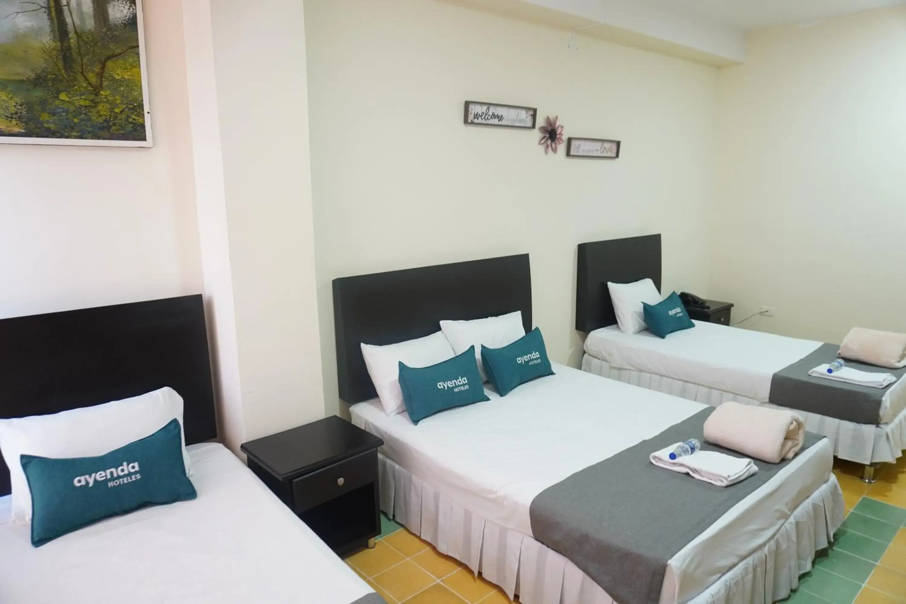 Quadruple Room with Bathroom - single occupancy in Hotel El Andino Quadruple Room with Bathroom - single occupancy in Hotel El Andino