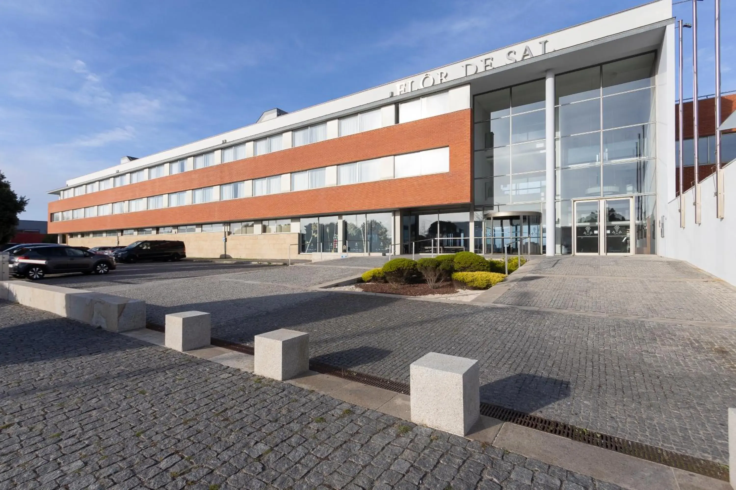 Facade/entrance in Hotel Flor De Sal Facade/entrance in Hotel Flor De Sal