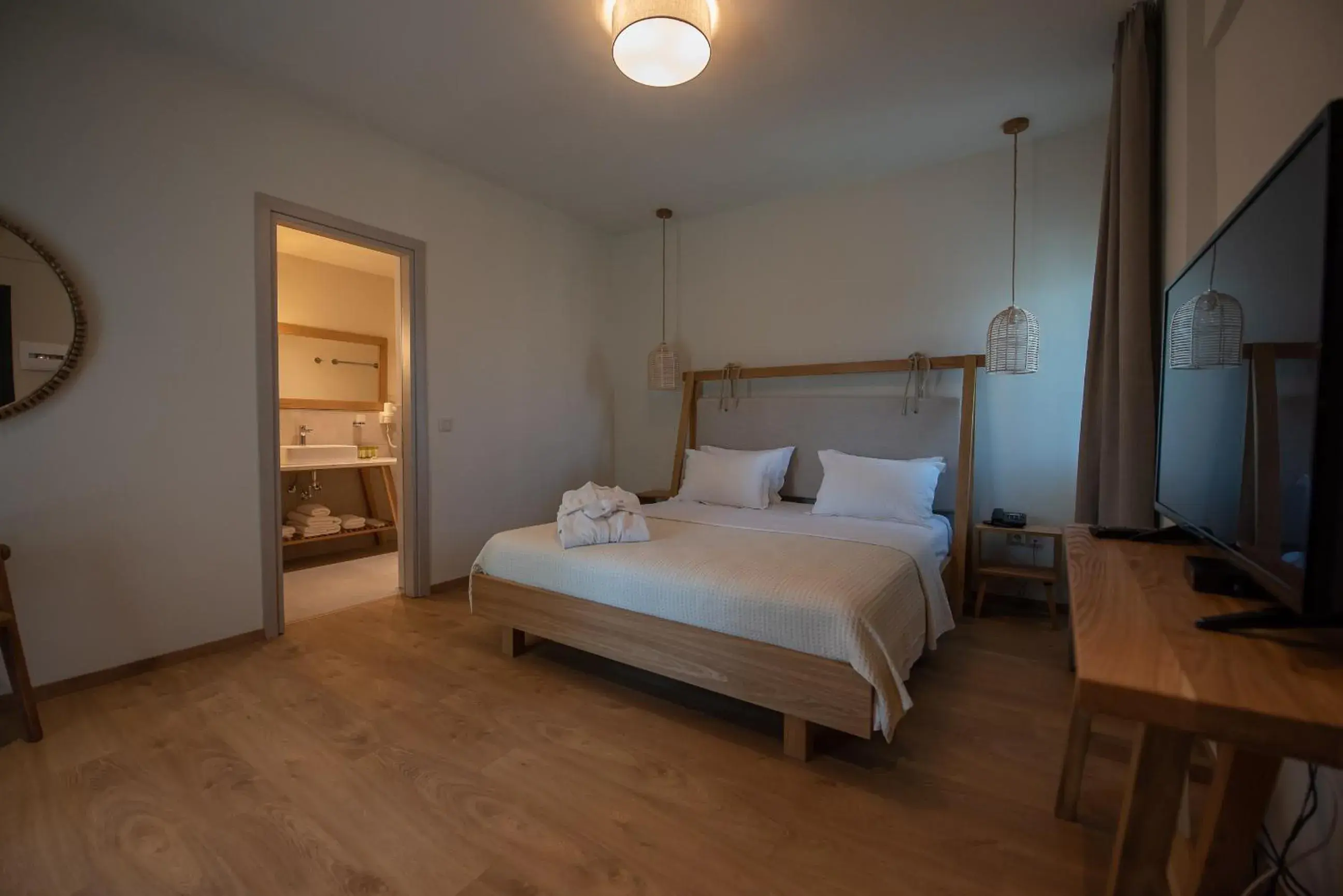 Deluxe Double Room in Elies 33 Bio Retreat Deluxe Double Room in Elies 33 Bio Retreat