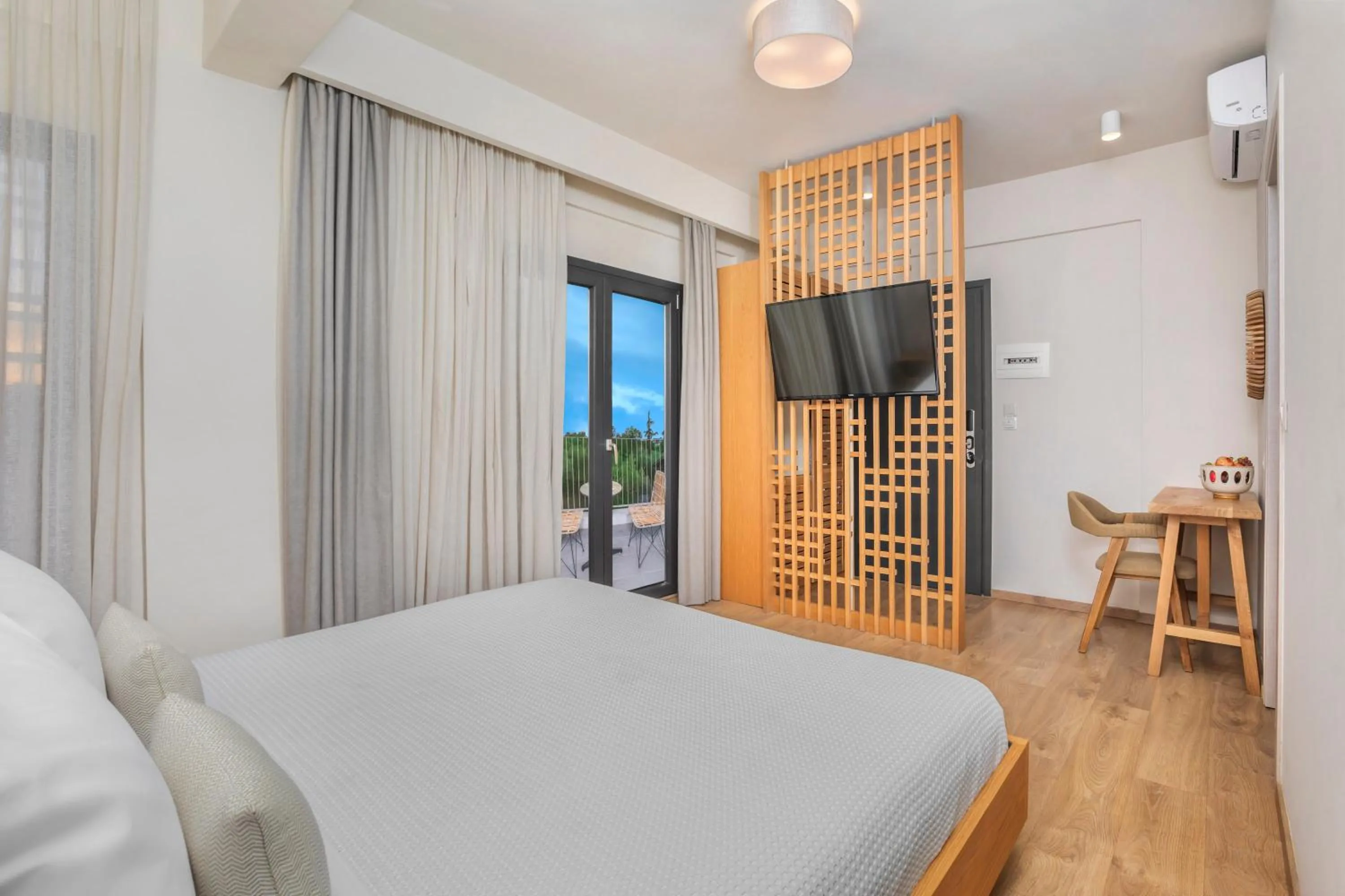 TV and multimedia, Bed in Elies 33 Bio Retreat