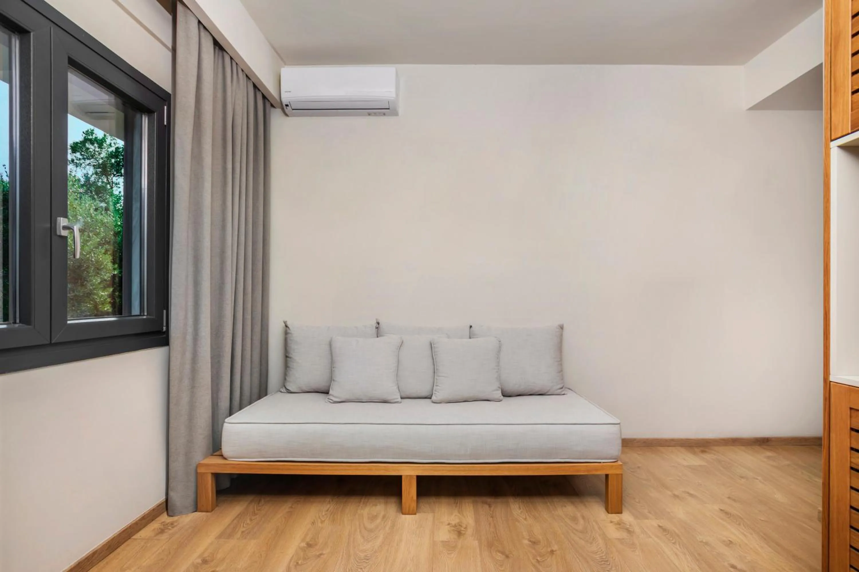 Photo of the whole room in Elies 33 Bio Retreat