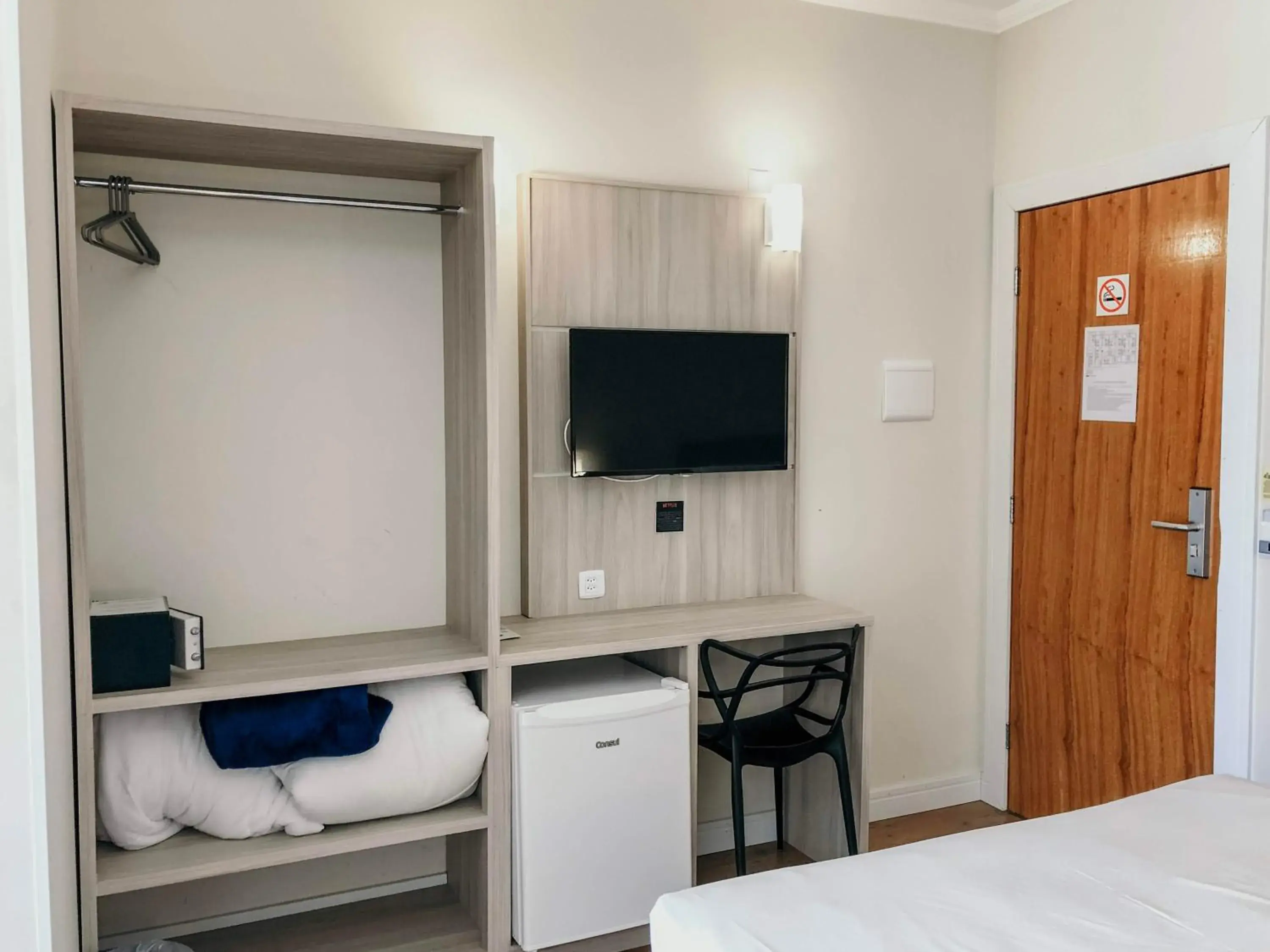 TV and multimedia, Bed in Sense Hotel Araucária TV and multimedia, Bed in Sense Hotel Araucária