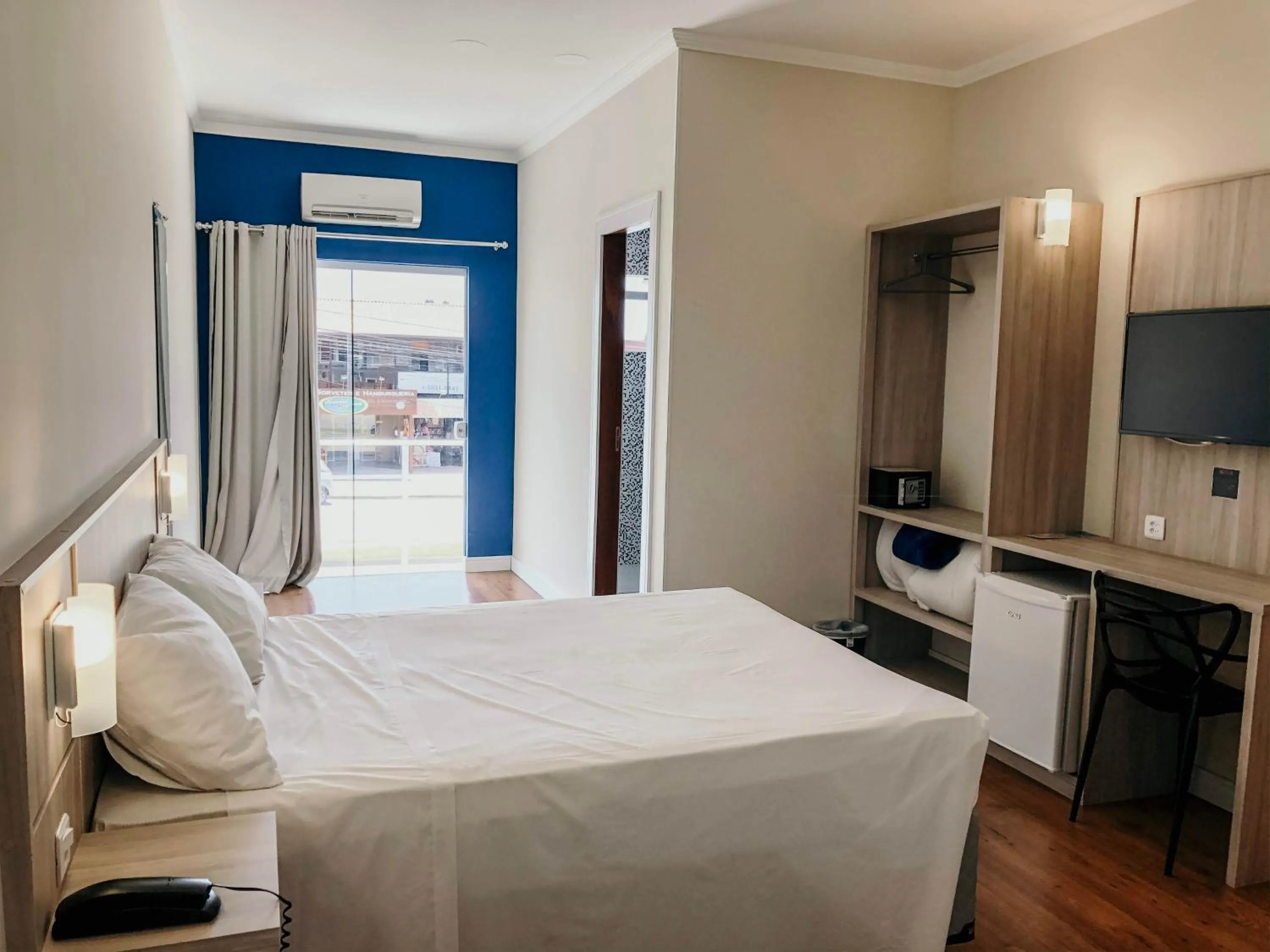 Photo of the whole room, Bed in Sense Hotel Araucária