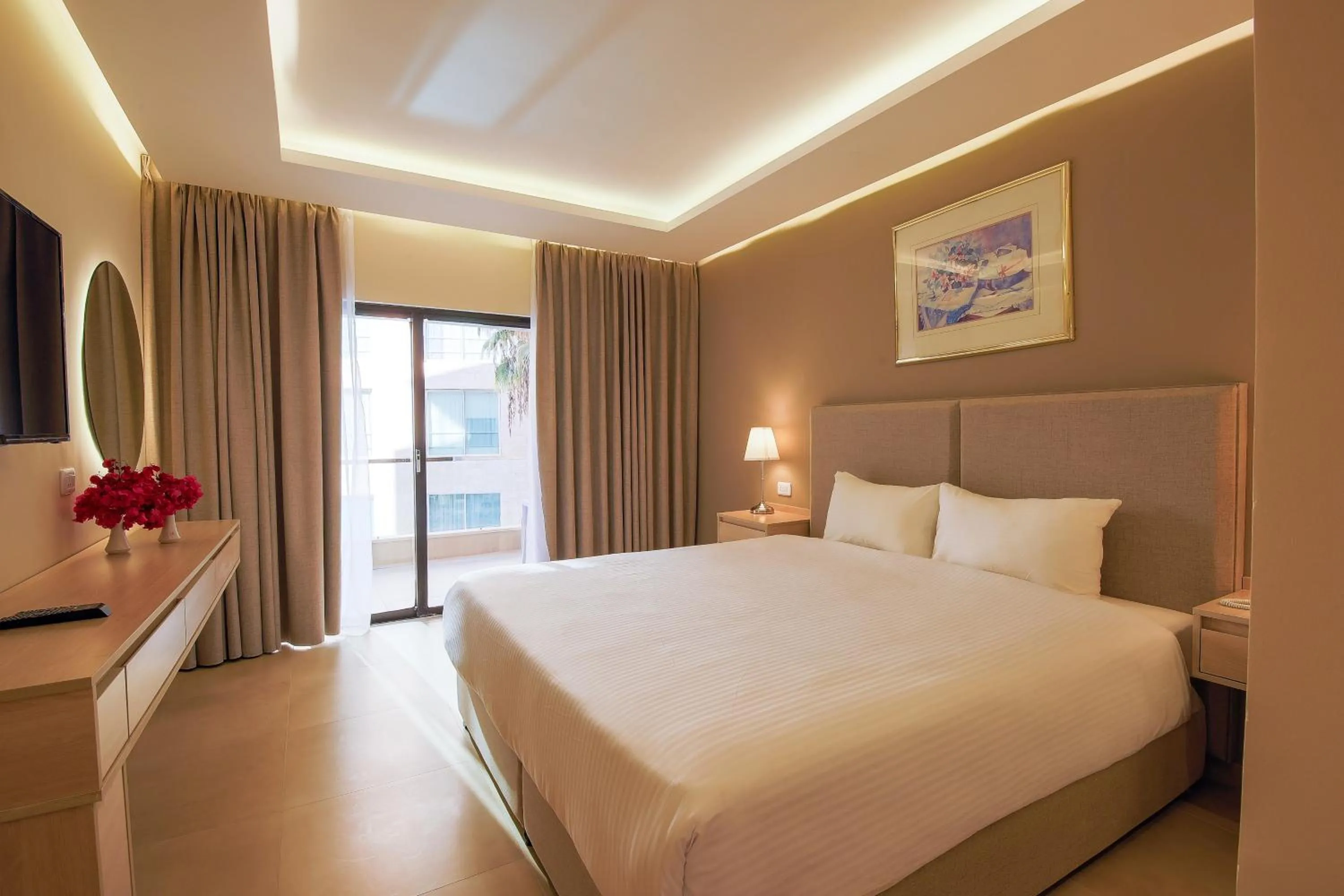 Bedroom, Bed in Petra Palace Hotel