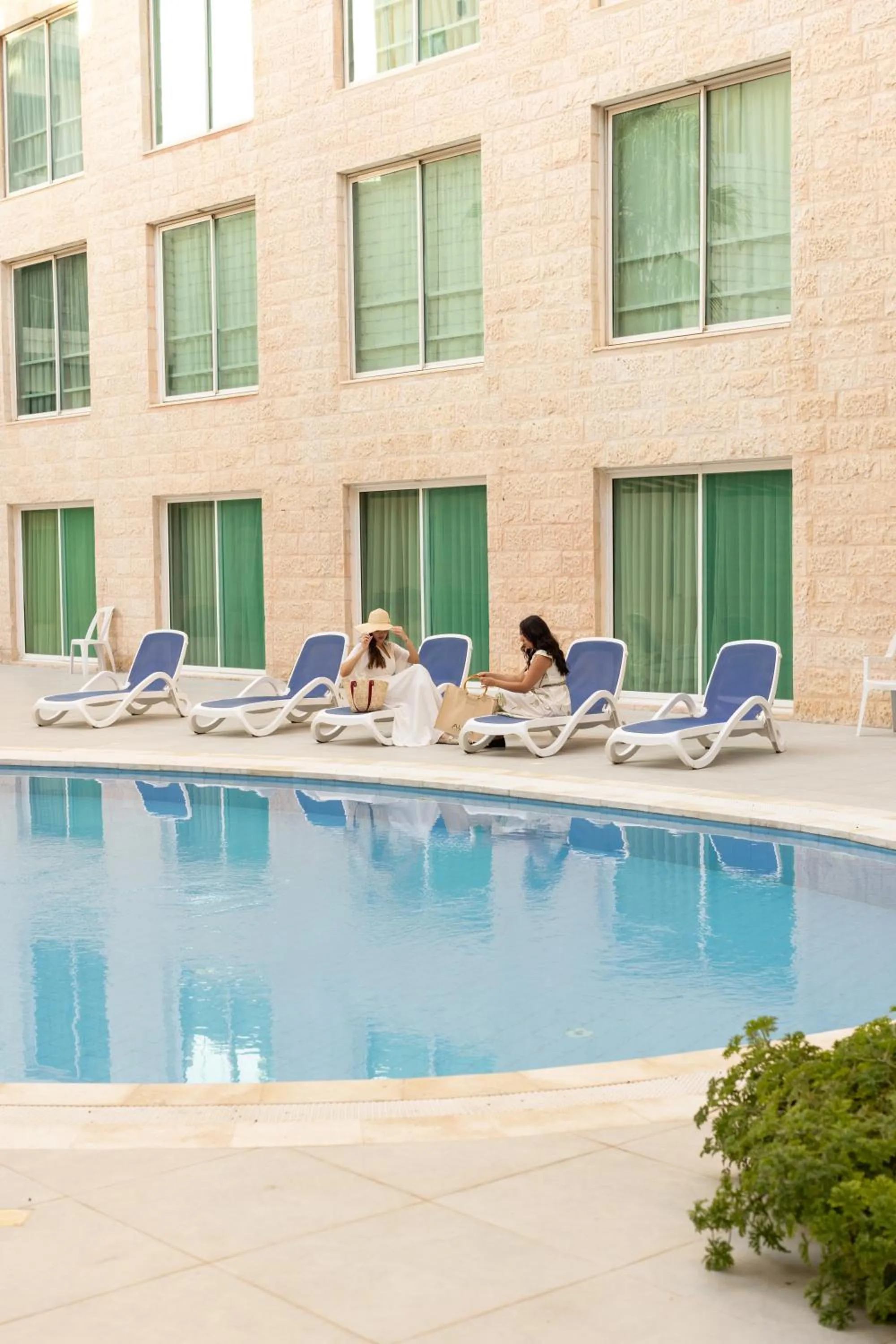 Swimming pool in Petra Palace Hotel