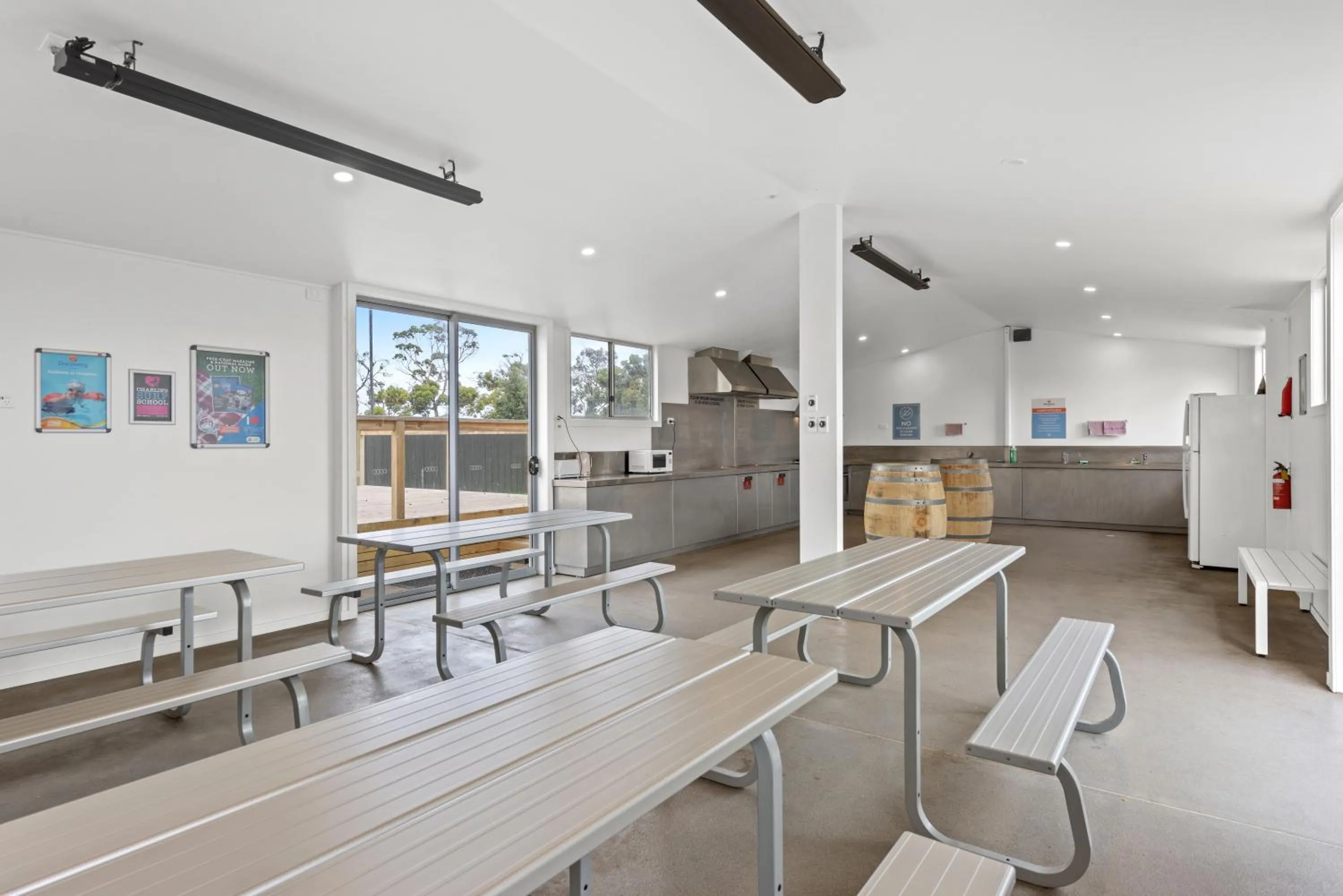 Communal kitchen in Discovery Parks - Robe