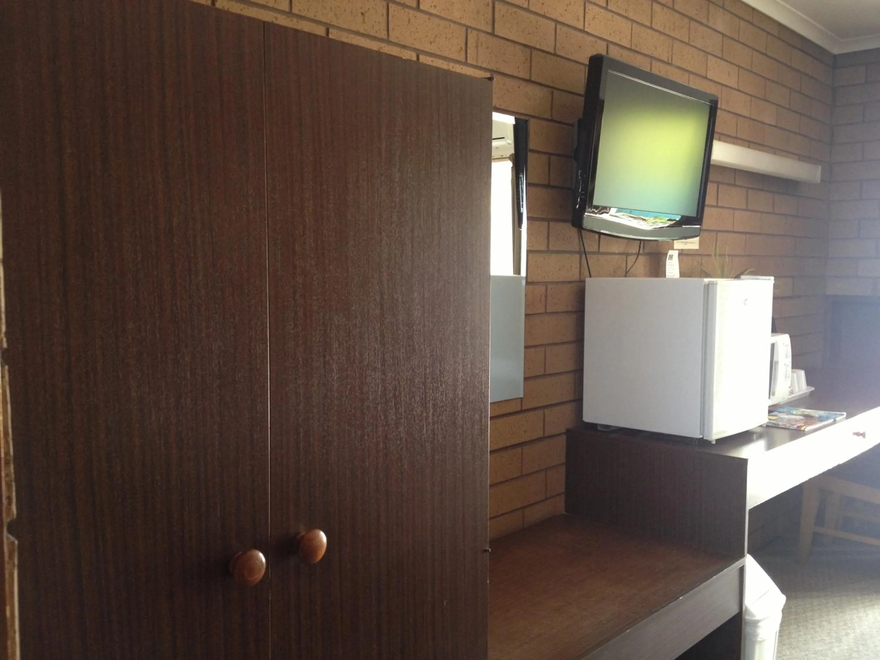 TV and multimedia in Rippleside Park Motor Inn