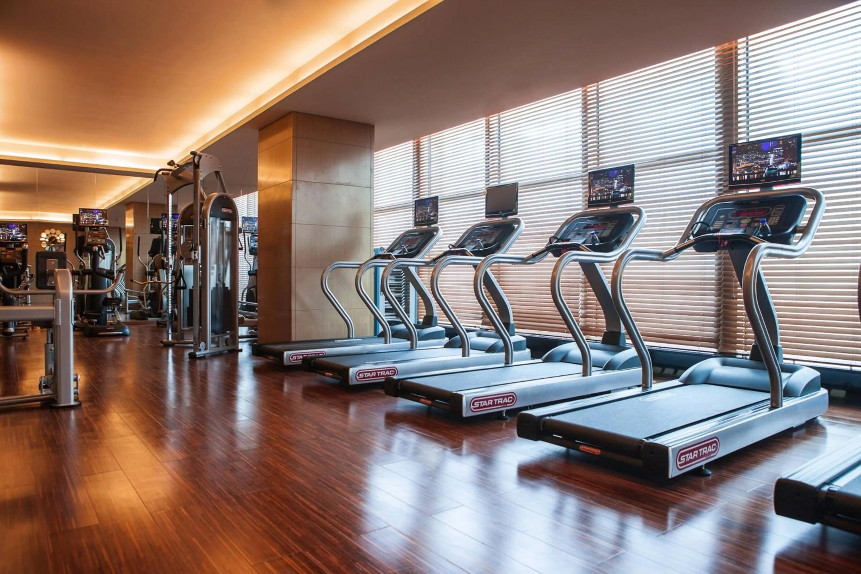 Fitness centre/facilities in Renaissance Huizhou Hotel