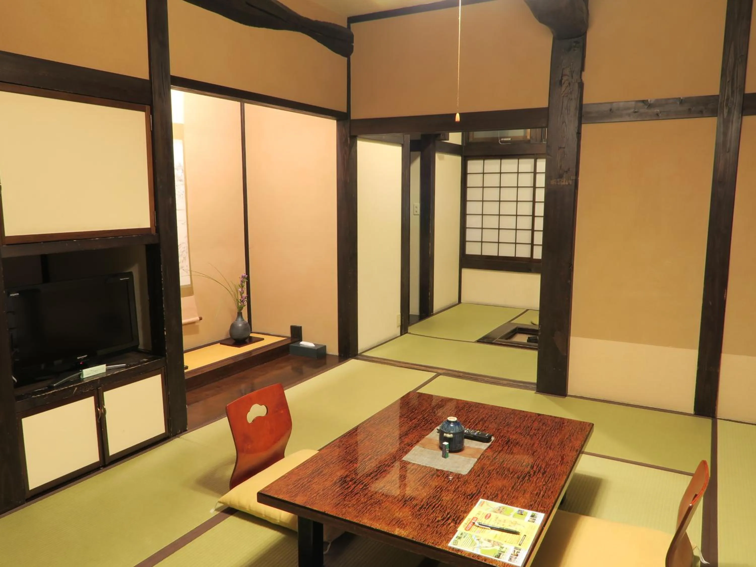 Photo of the whole room in Katsuragi no Sato