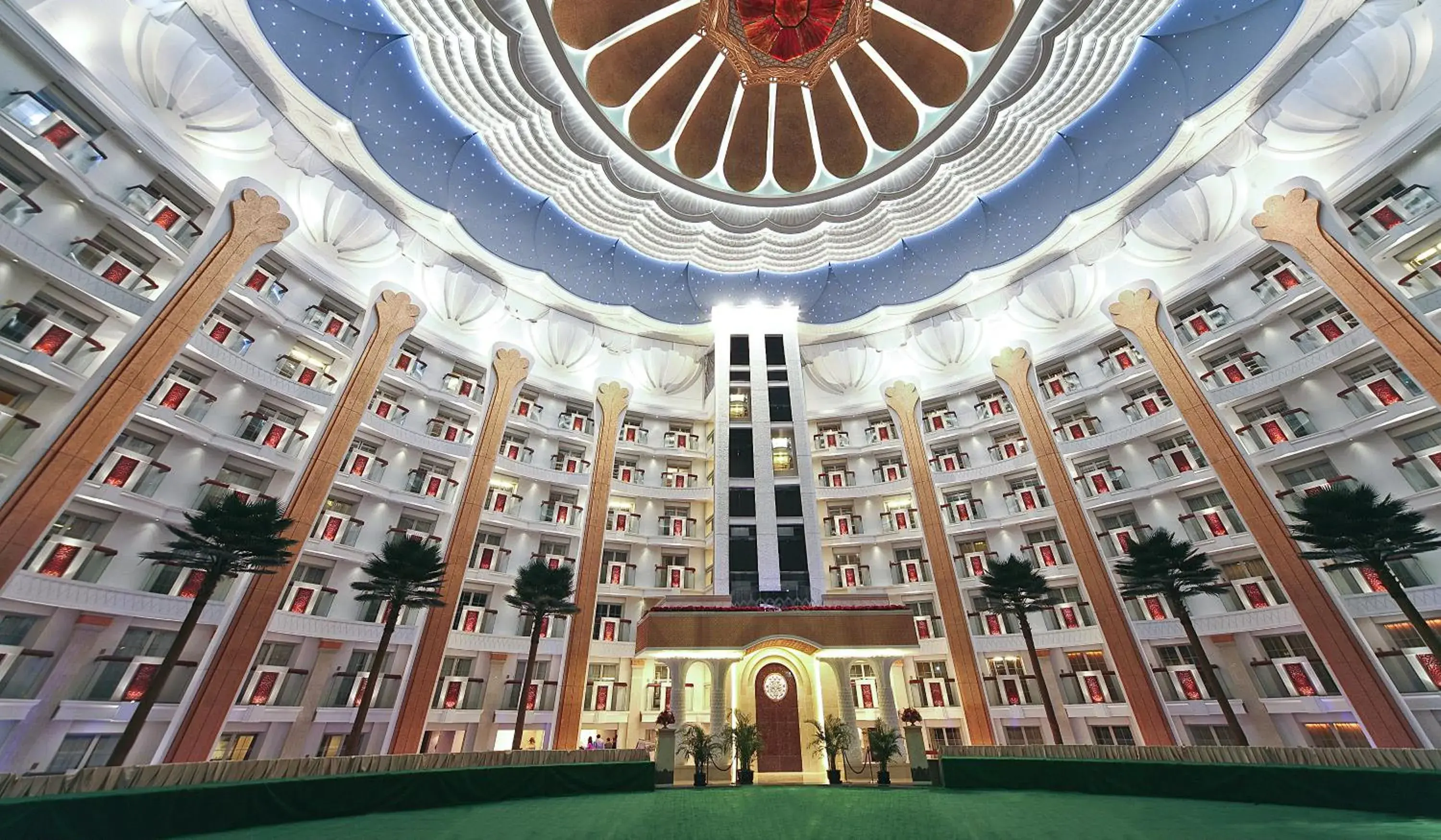 Facade/entrance in Nanjing Central Hotel Facade/entrance in Nanjing Central Hotel