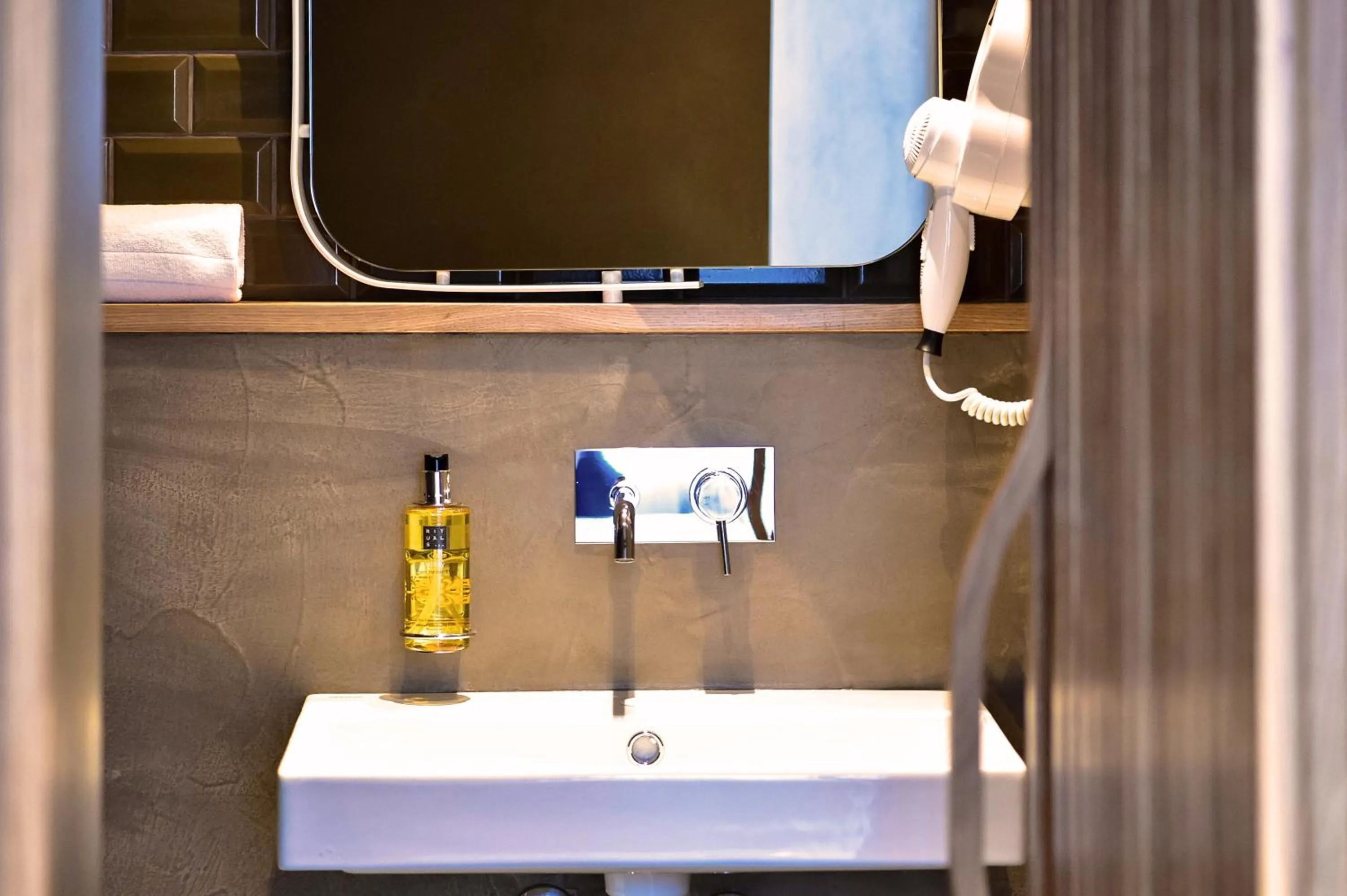 Bathroom in My Story Apartments Porto - Santa Catarina