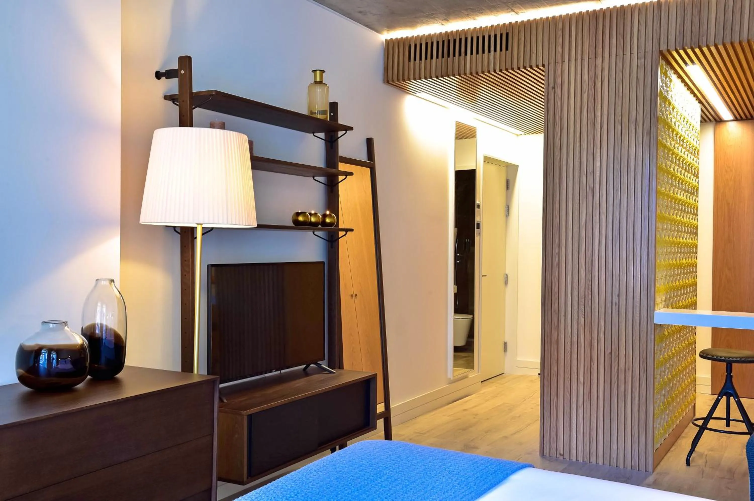 TV and multimedia, Bed in My Story Apartments Porto - Santa Catarina