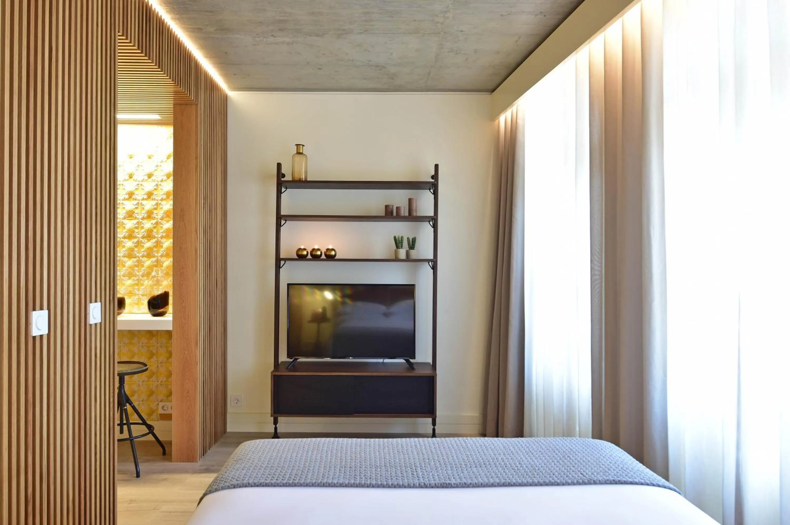 TV and multimedia, Bed in My Story Apartments Porto - Santa Catarina