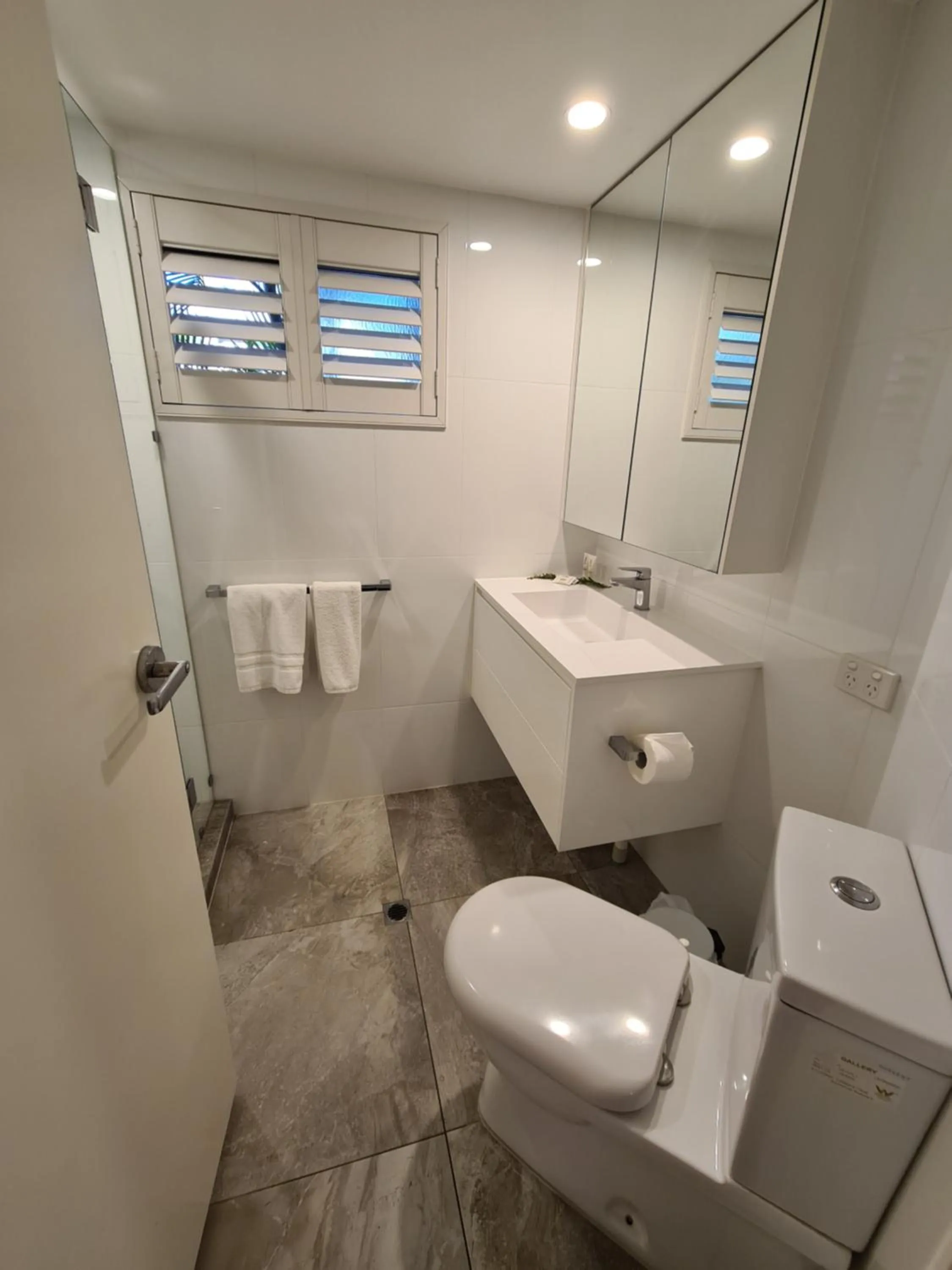 Shower in The Islander Noosa Resort