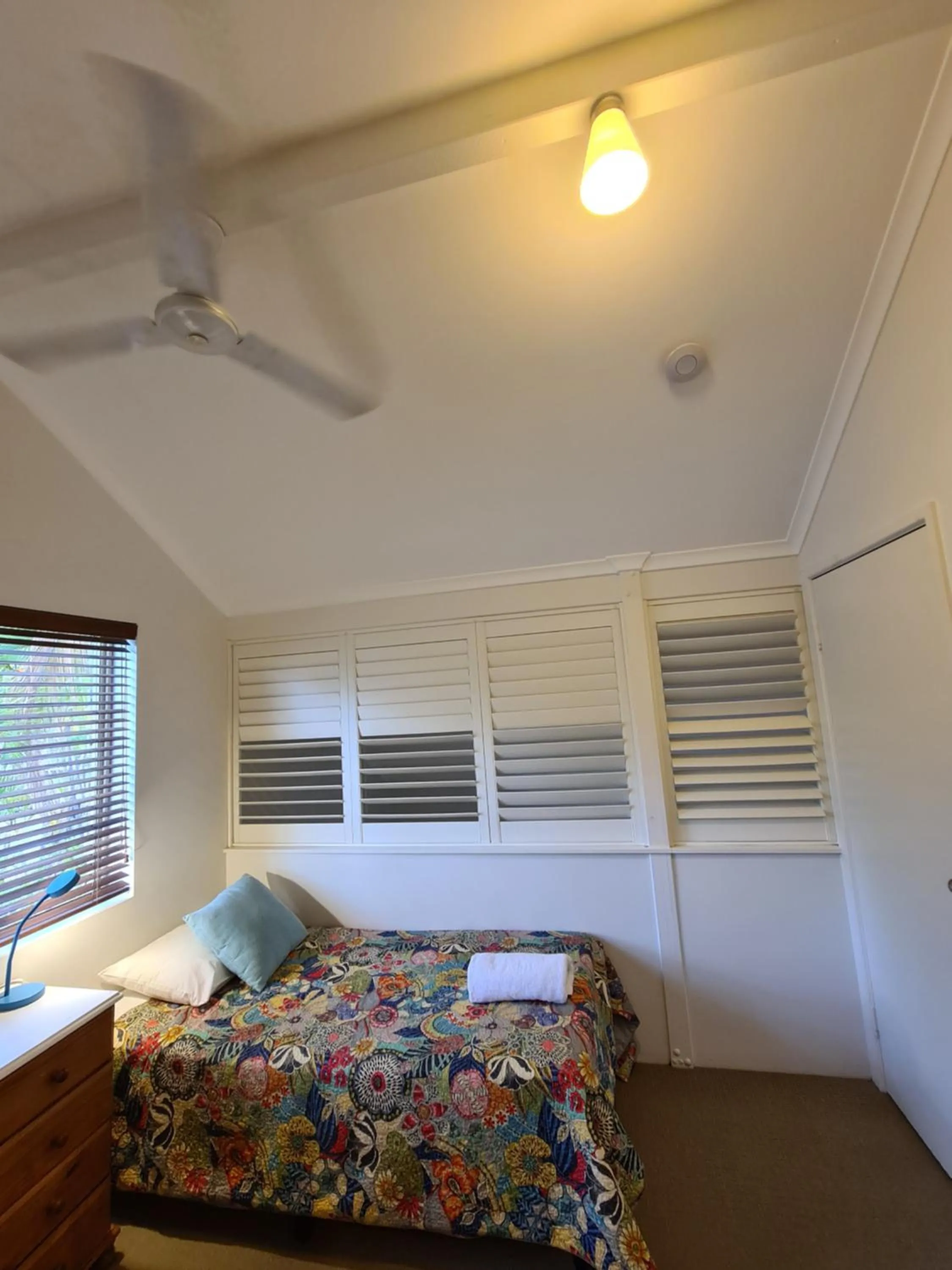 Bedroom, Bed in The Islander Noosa Resort