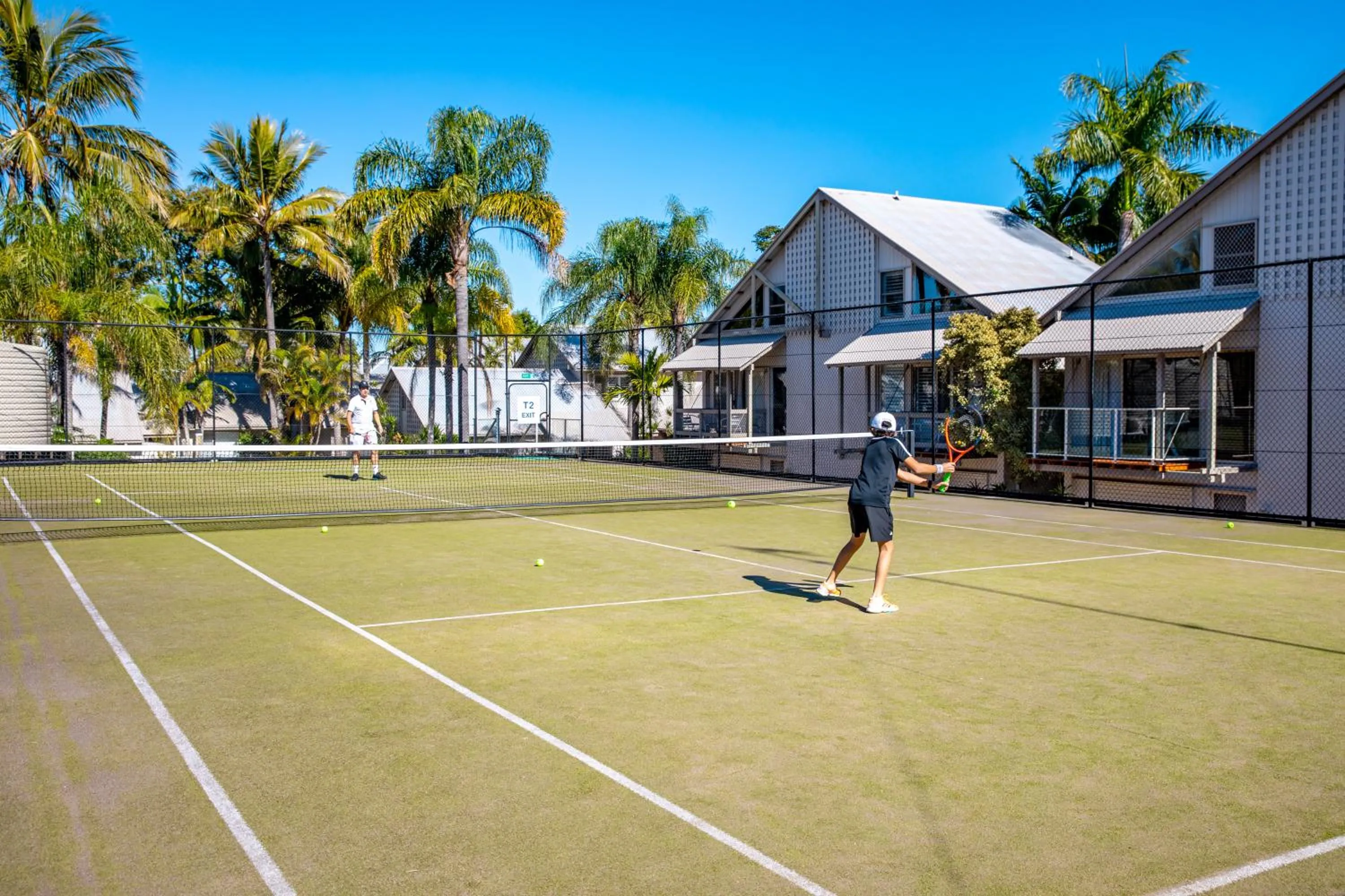 Tennis court in The Islander Noosa Resort