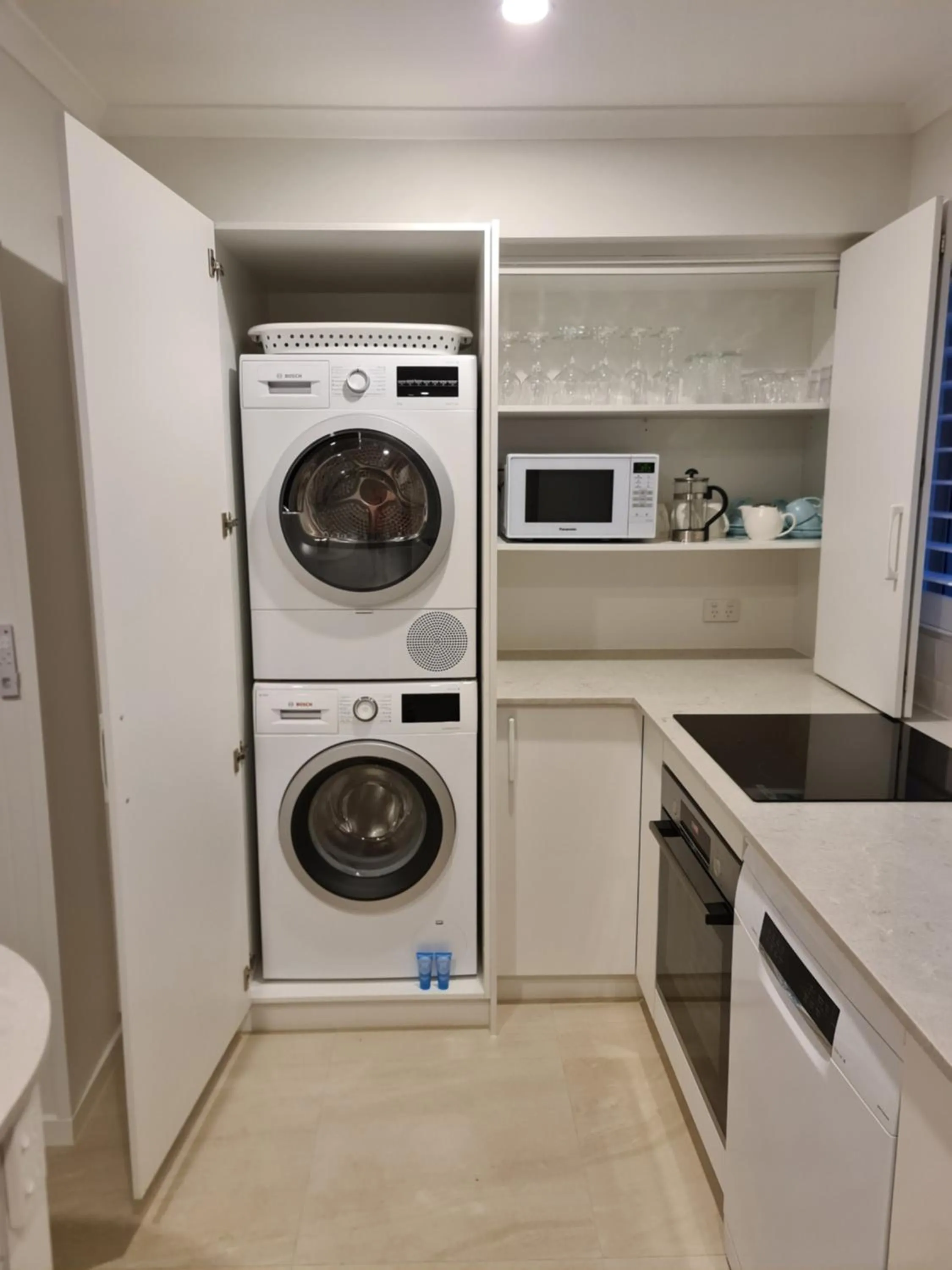 dishwasher in The Islander Noosa Resort