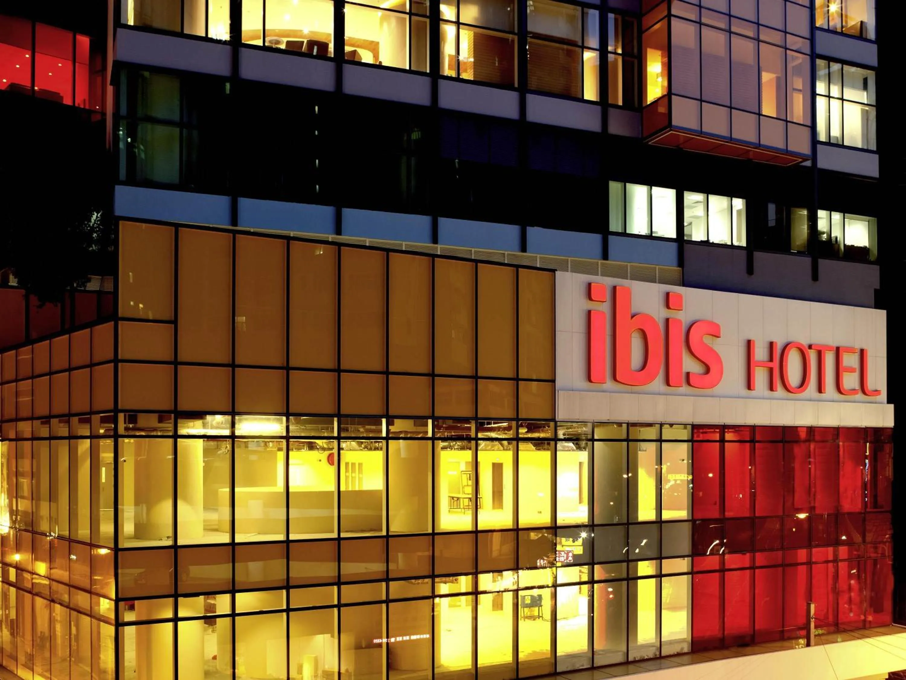 Property building in Ibis Hong Kong Central & Sheung Wan