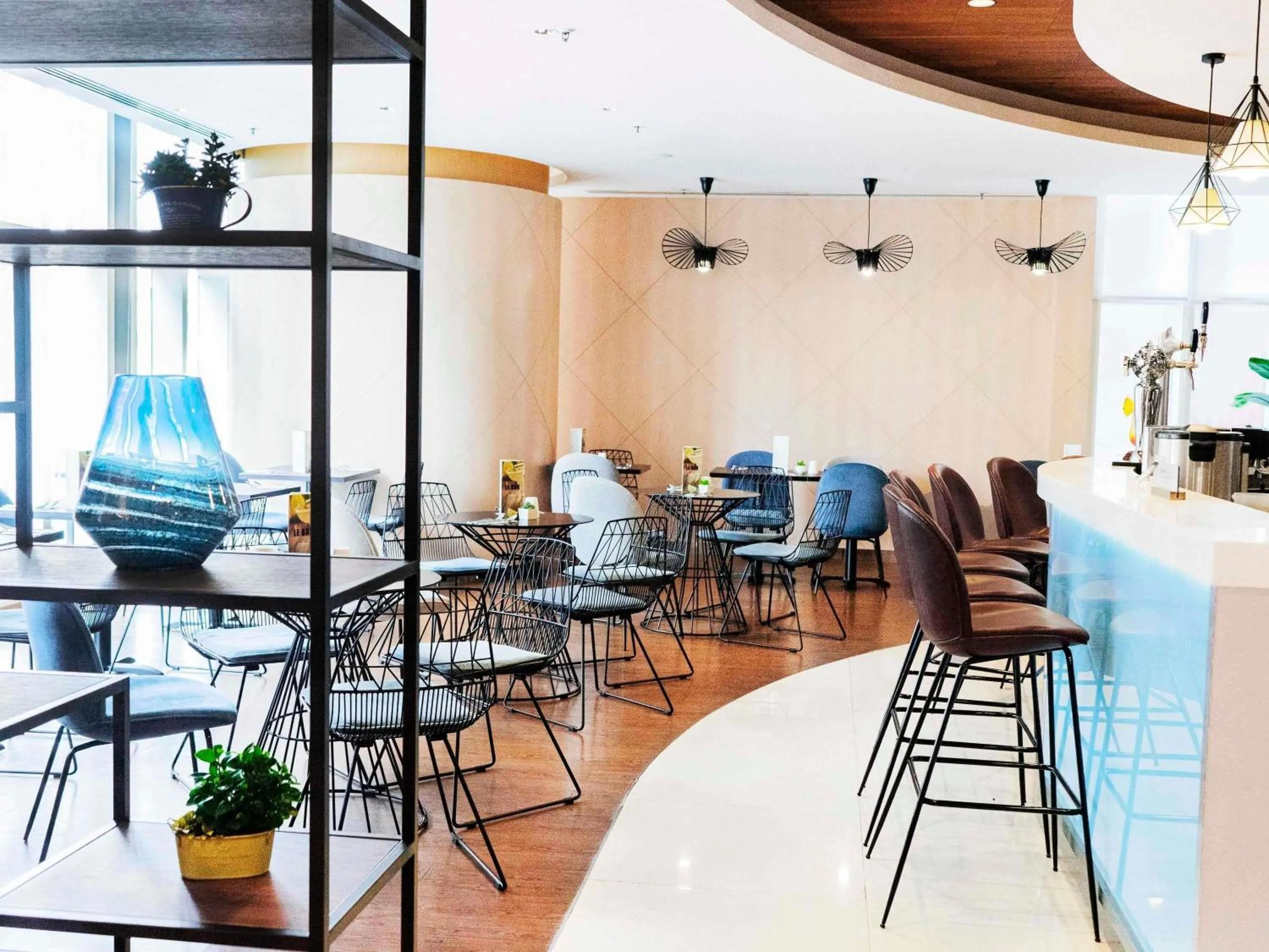 Lounge or bar in Ibis Hong Kong Central & Sheung Wan