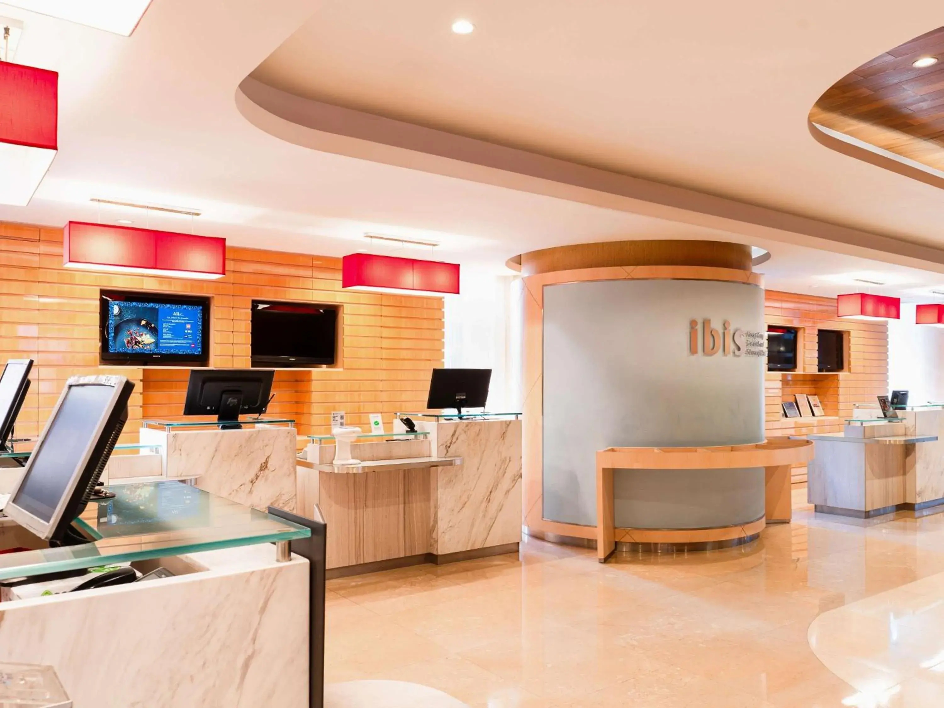 Lobby or reception in Ibis Hong Kong Central & Sheung Wan Lobby or reception in Ibis Hong Kong Central & Sheung Wan