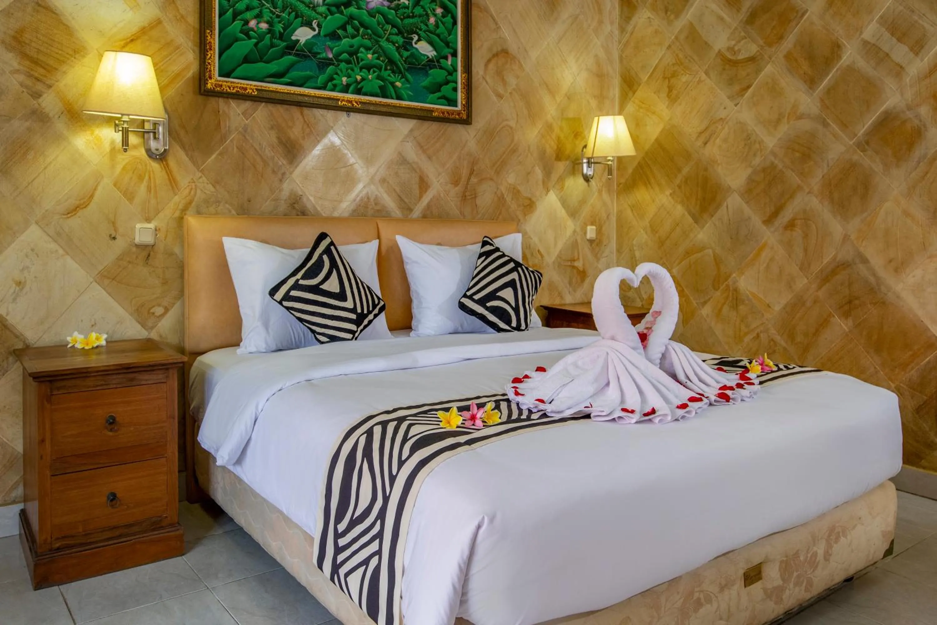 Bed in Suriwathi Hotel Legian