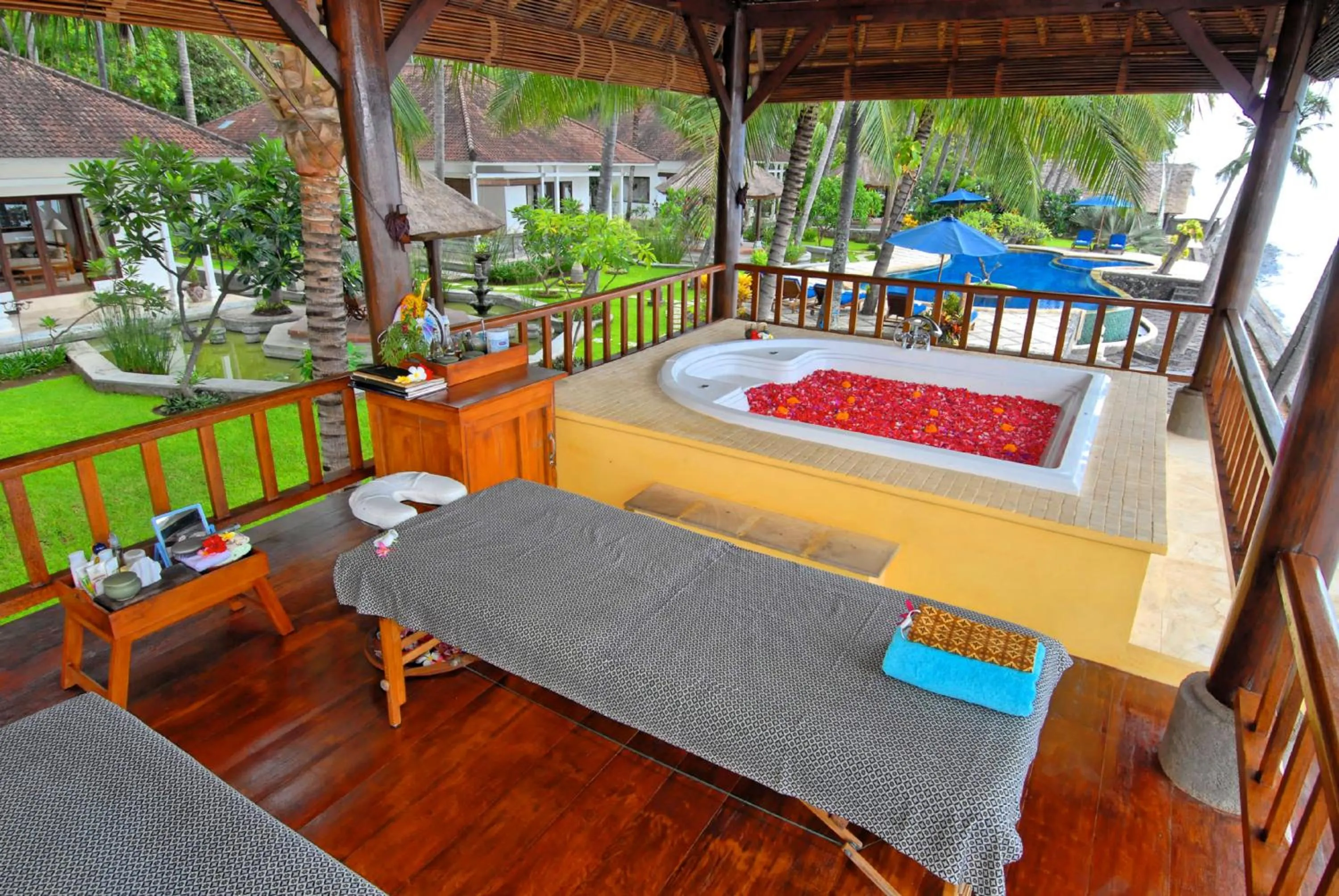 Hot Tub, Bed in Agung Bali Nirwana Villas and Spa