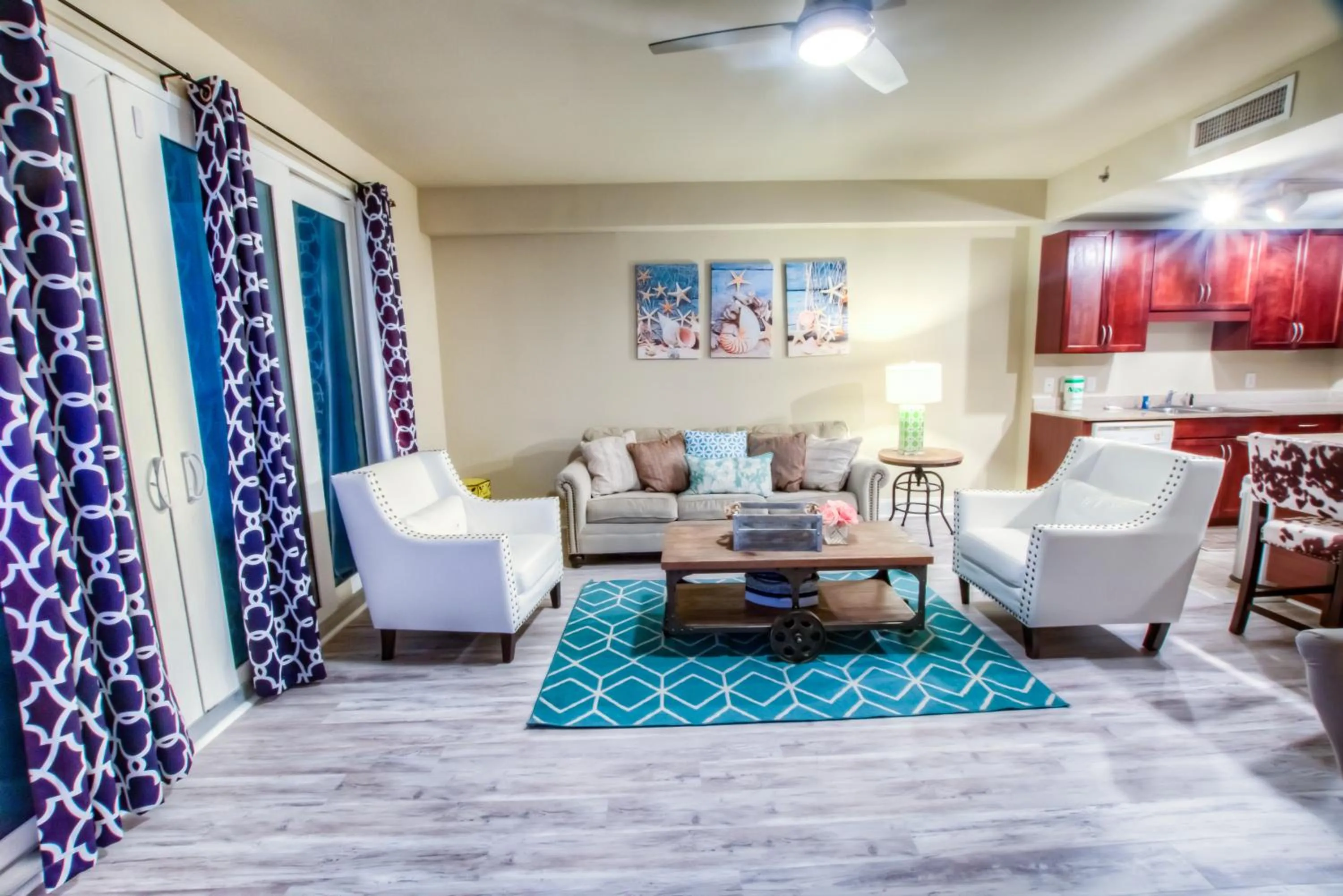 Laketown Wharf 1035 By Aneliya