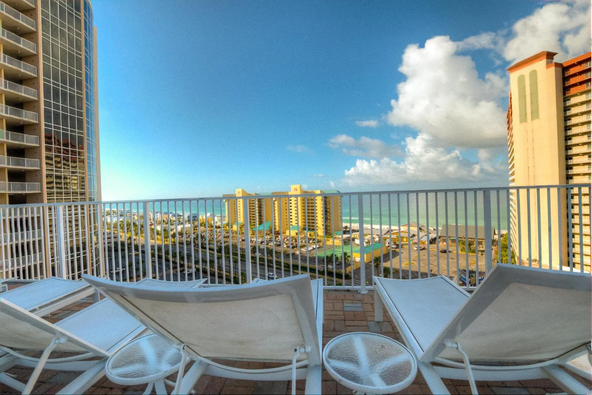 Laketown Wharf 1035 By Aneliya