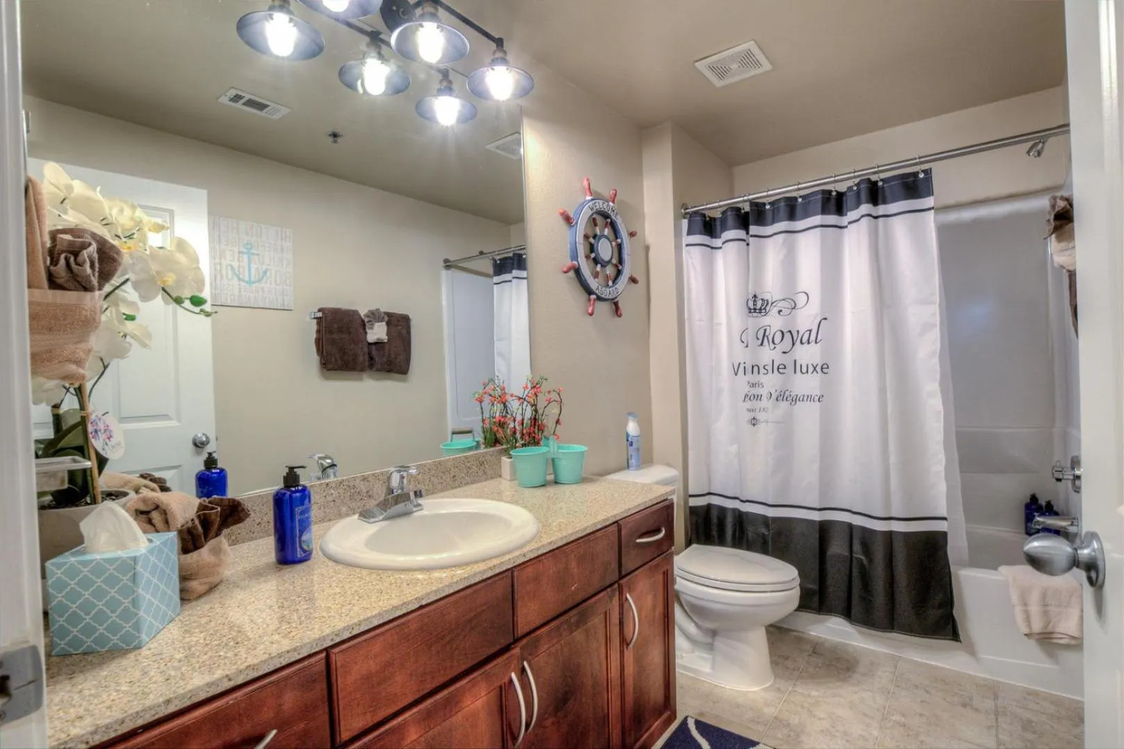 Laketown Wharf 1035 By Aneliya