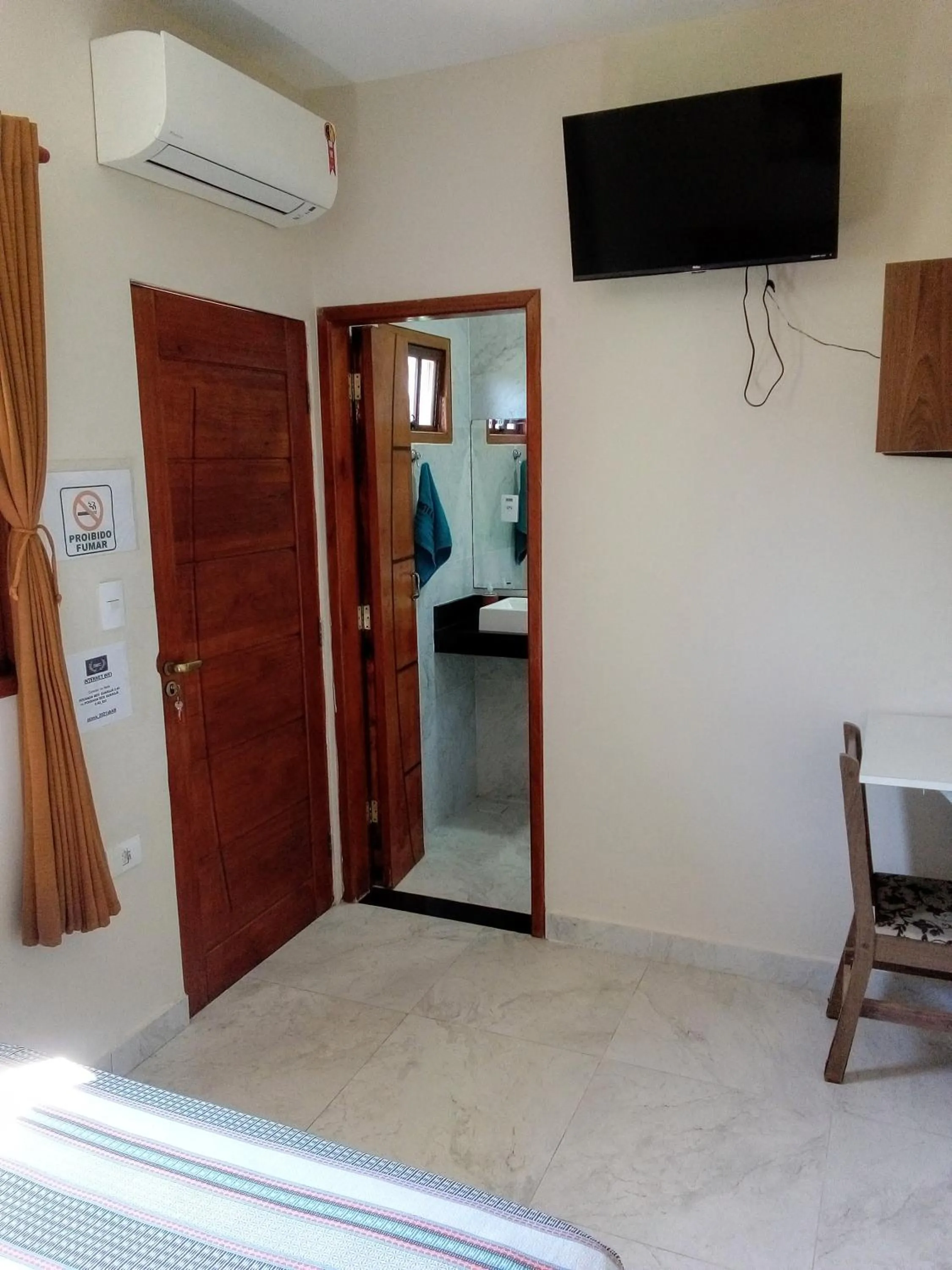 Bedroom, Bed in Pousada Reis Guarujá