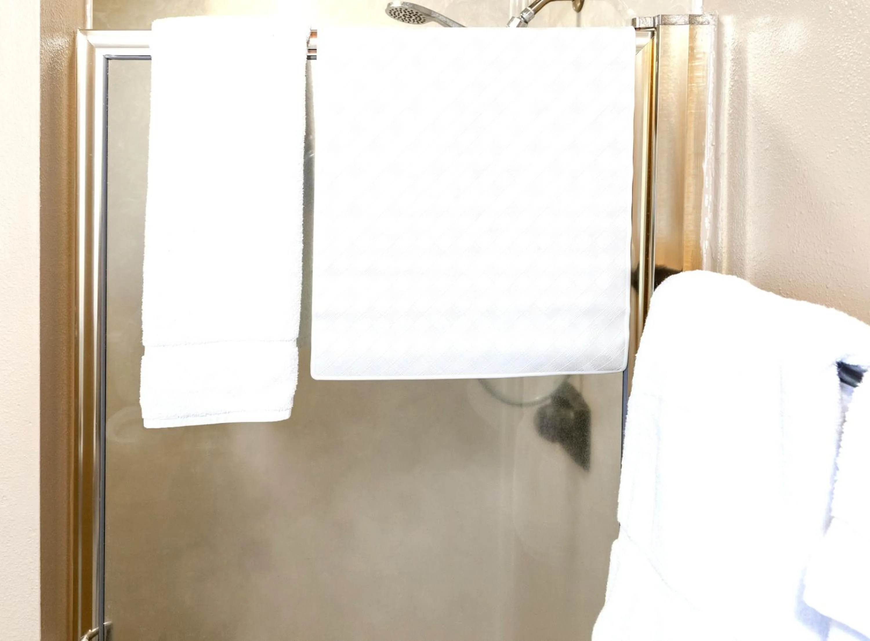 Shower in Royal Holiday Beach Resort