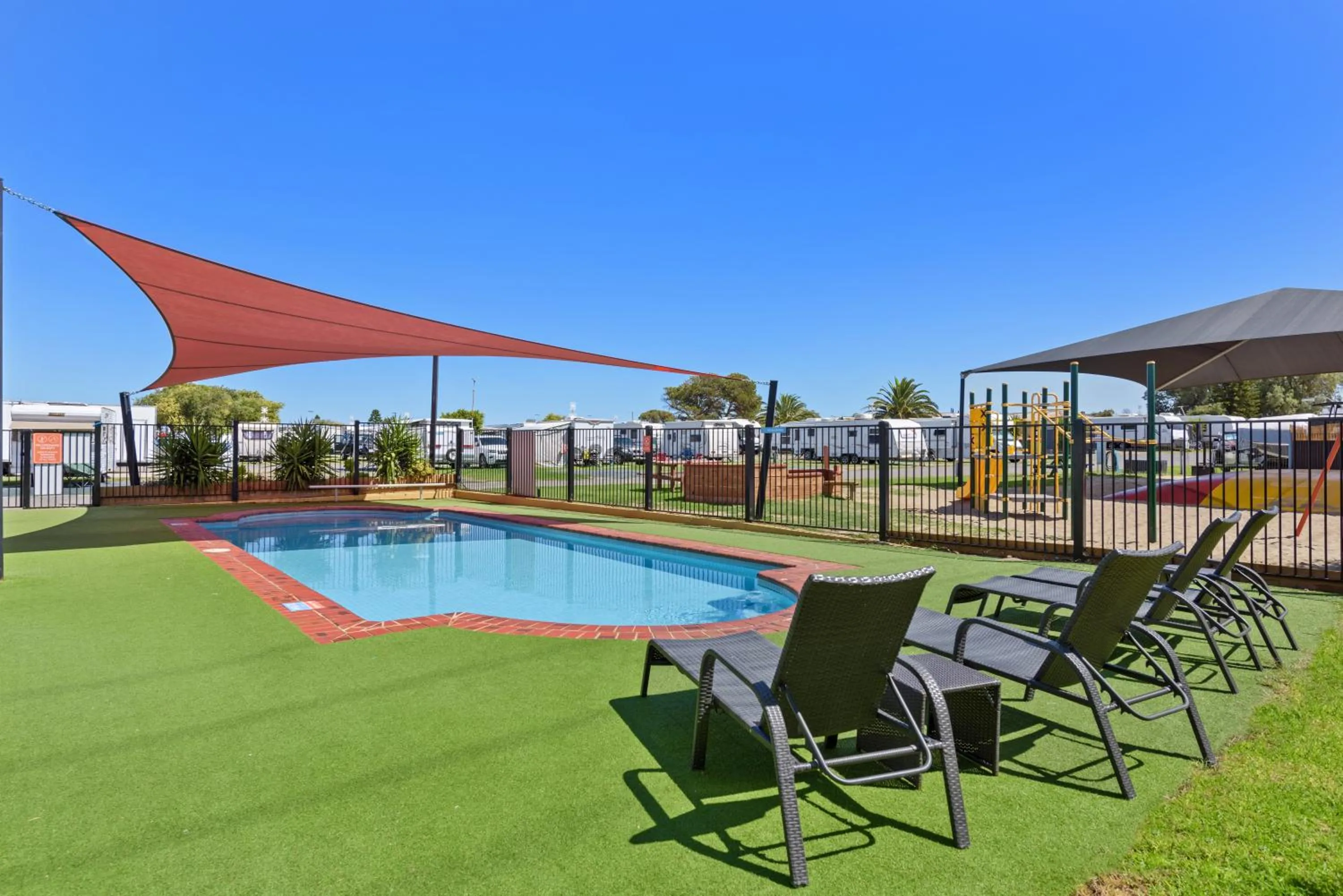 Swimming pool in Discovery Parks - Adelaide Beachfront