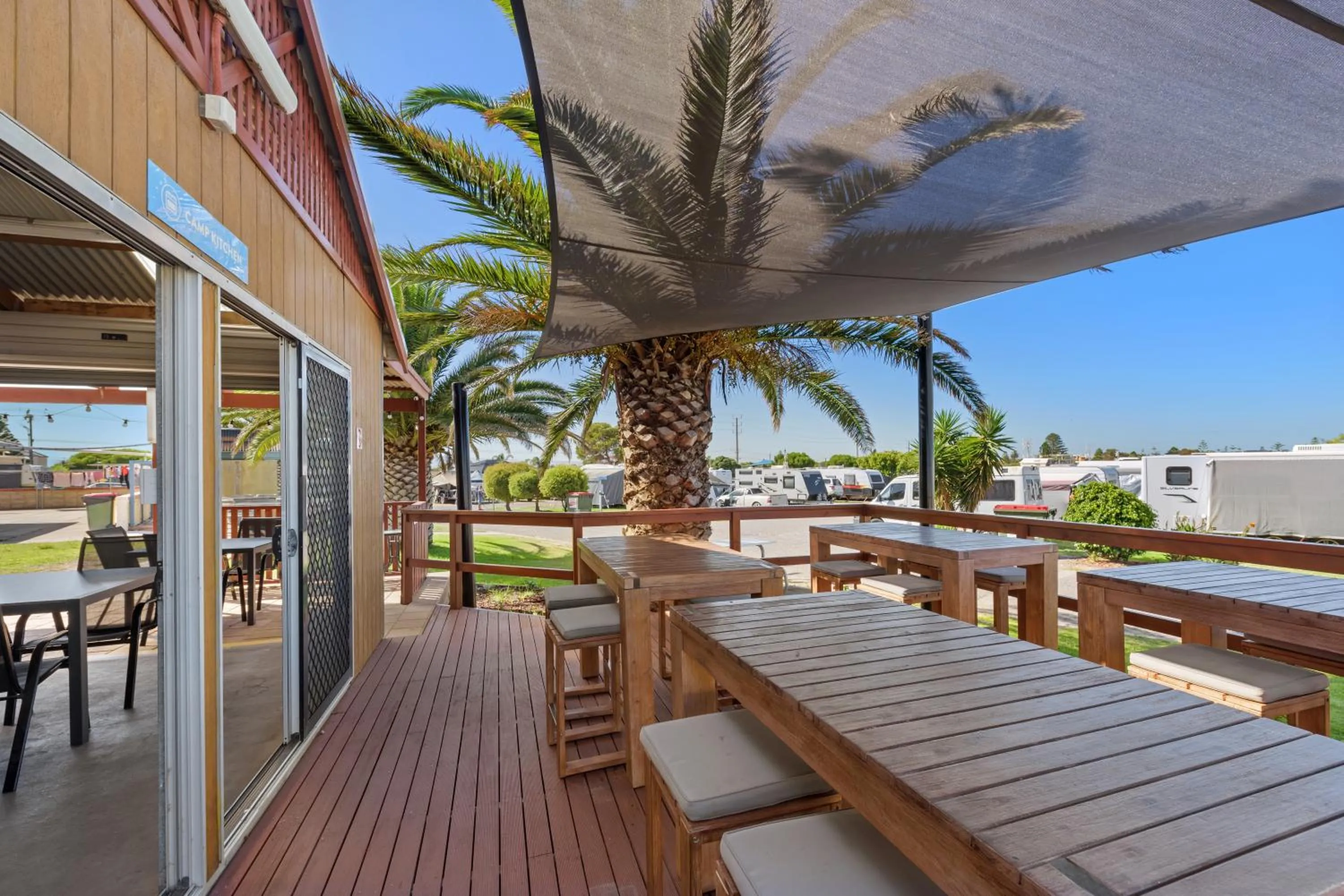 BBQ facilities in Discovery Parks - Adelaide Beachfront
