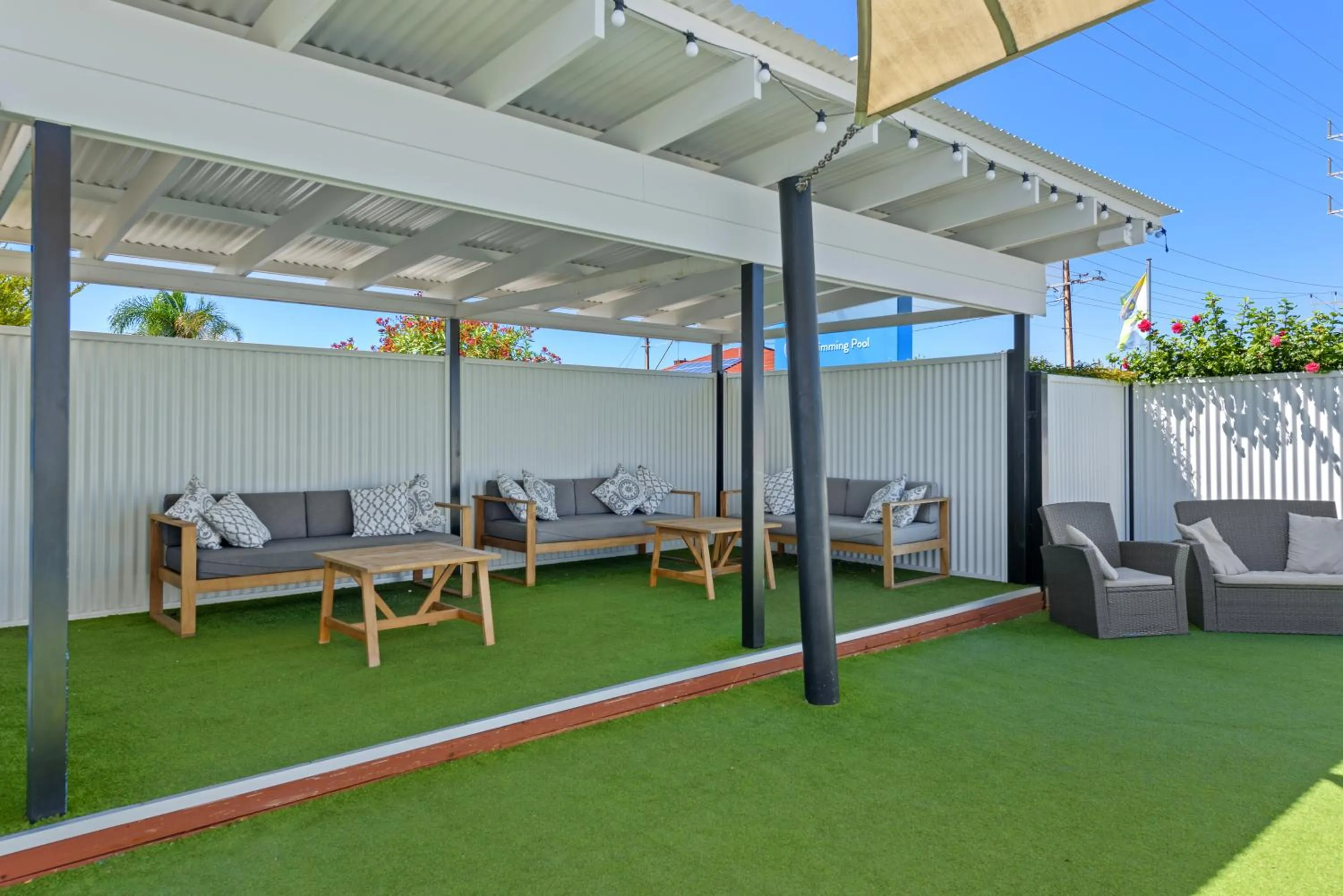 Swimming pool in Discovery Parks - Adelaide Beachfront
