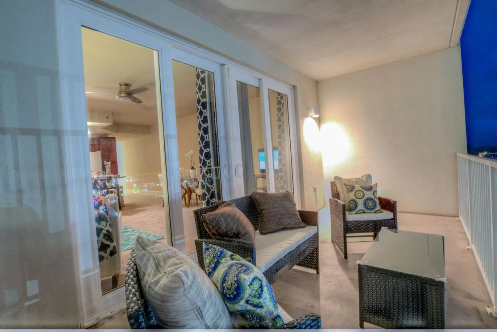 Laketown Wharf Resort 1036 By Aneliya