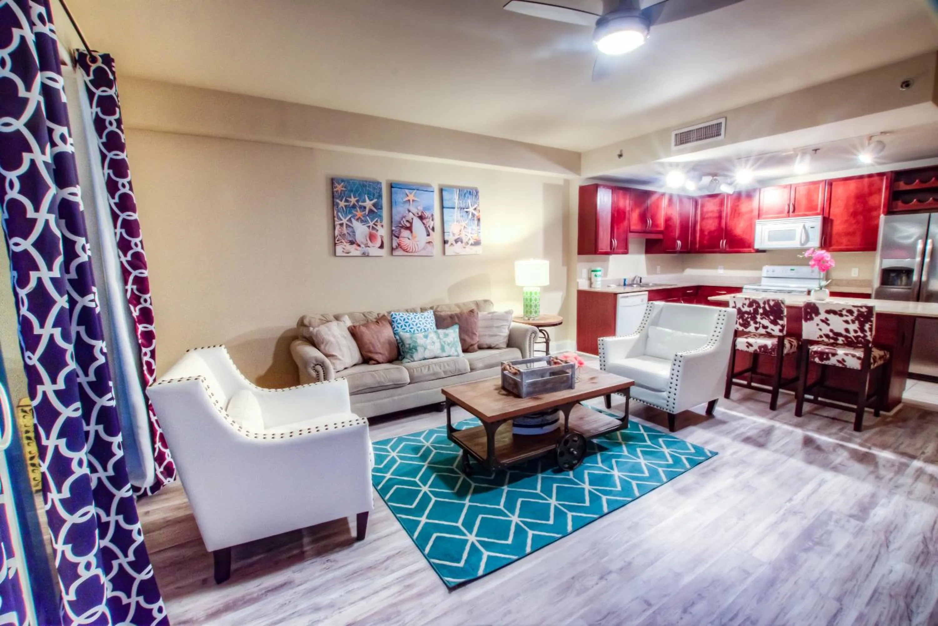 Laketown Wharf Resort 1036 By Aneliya