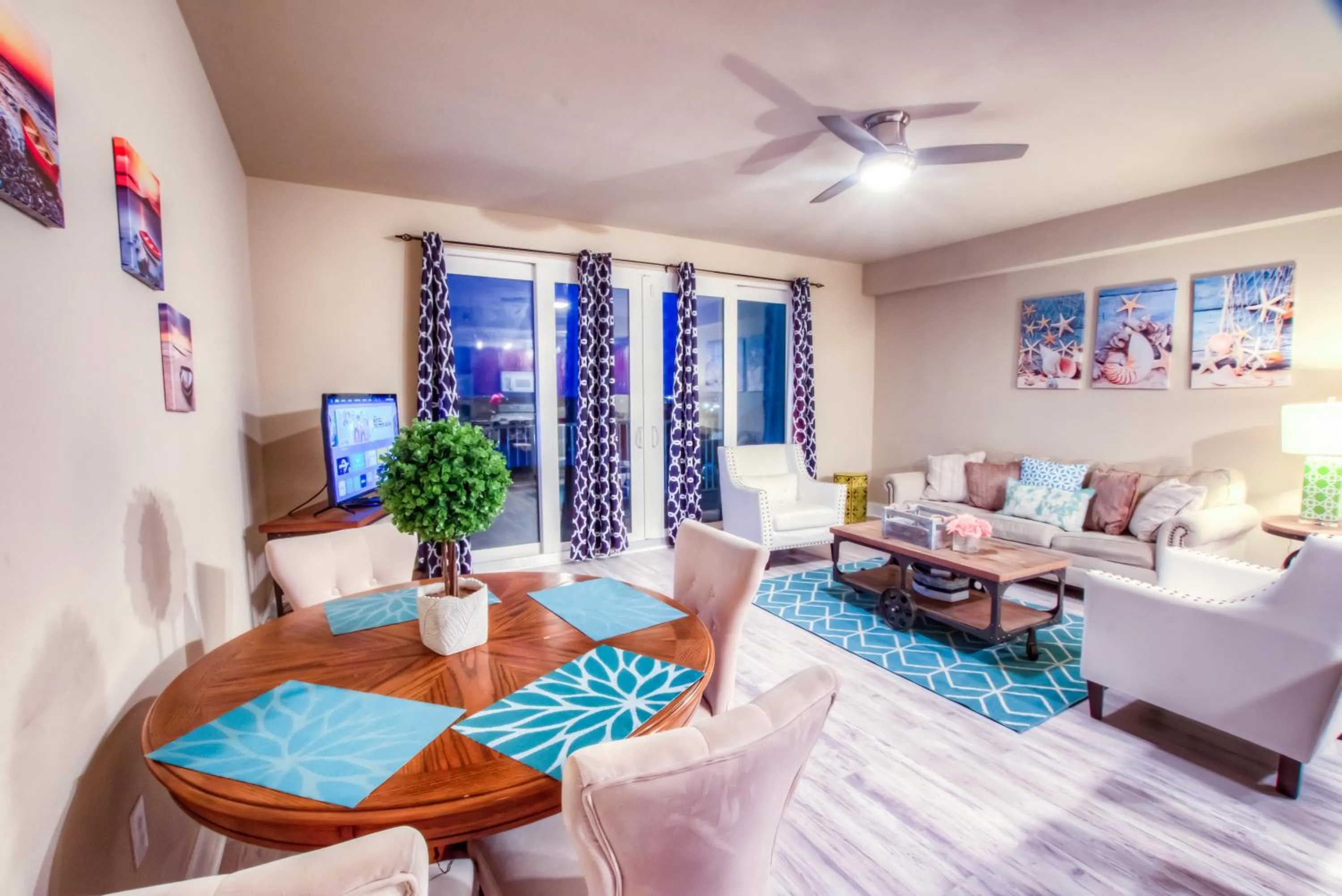 Laketown Wharf Resort 1036 By Aneliya