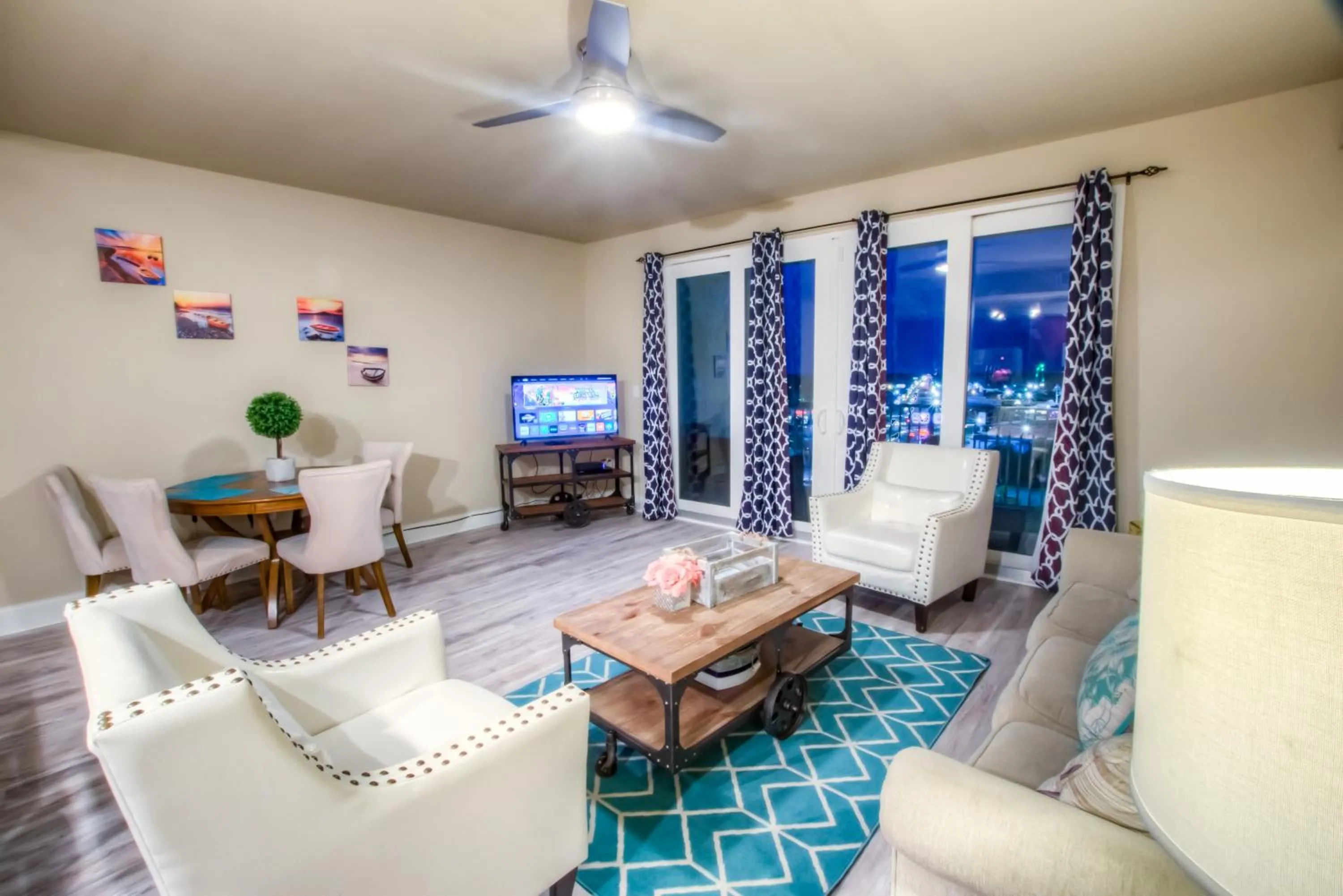 Laketown Wharf Resort 1036 By Aneliya