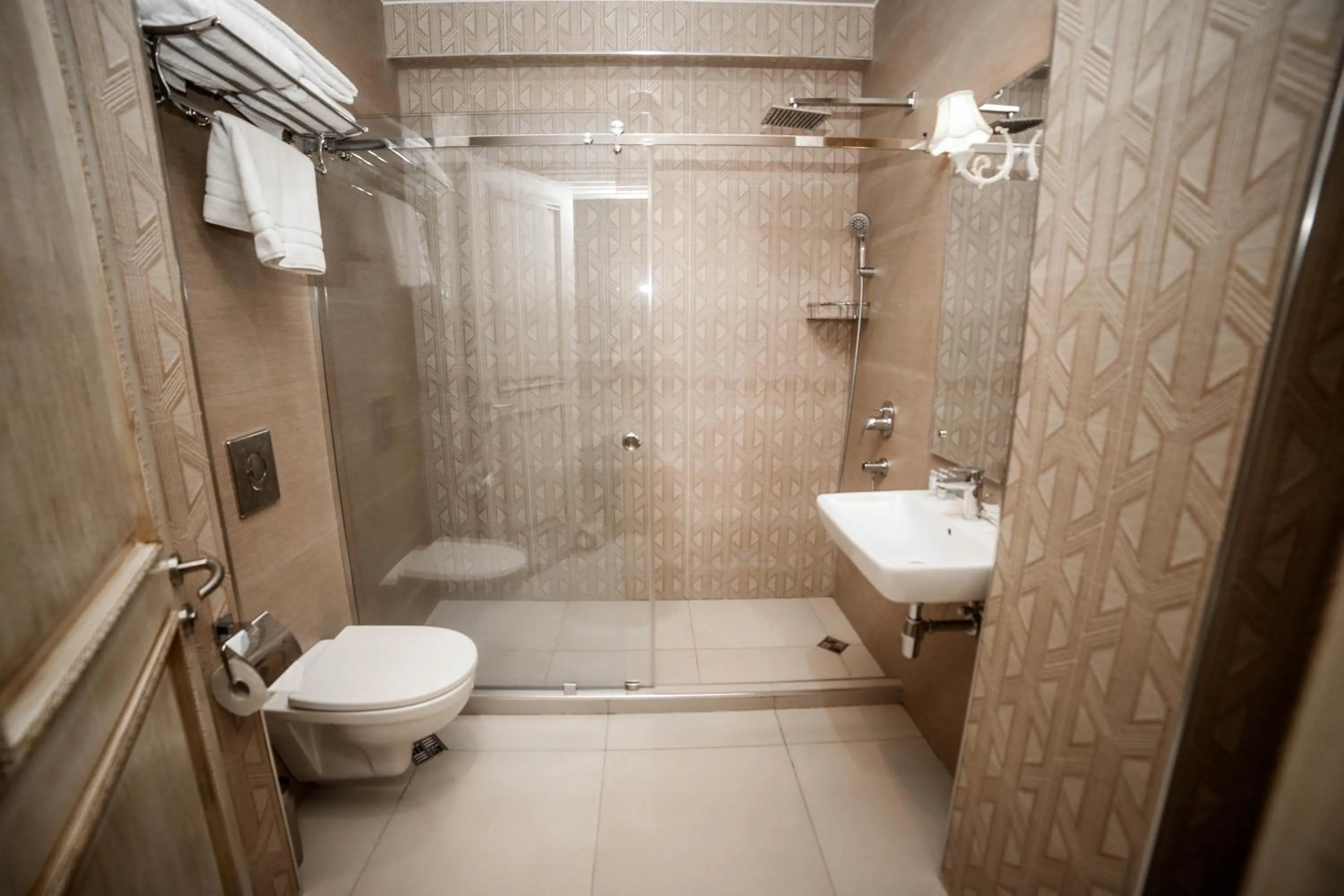 Shower in Boutique Hotel Mimino