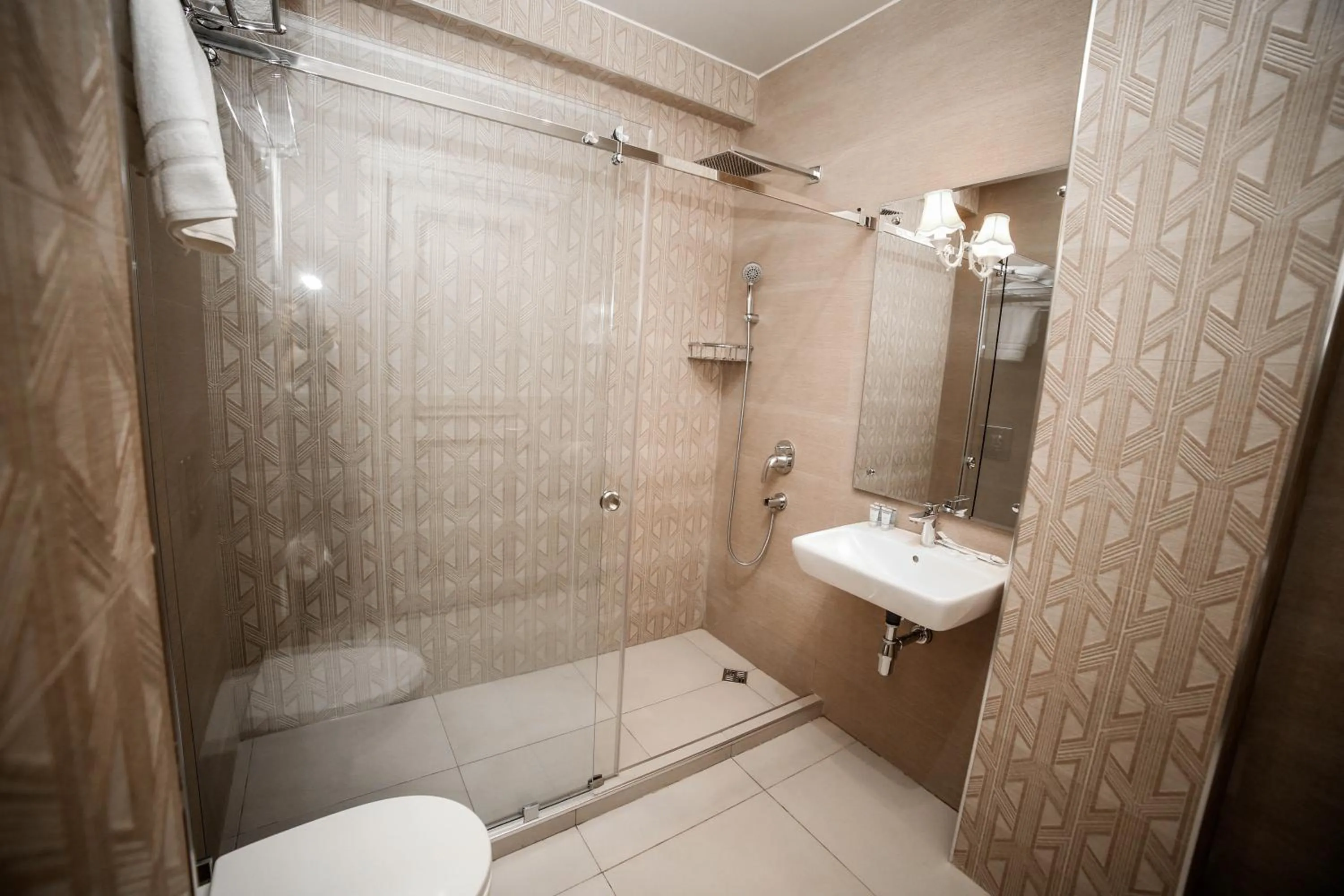 Shower in Boutique Hotel Mimino