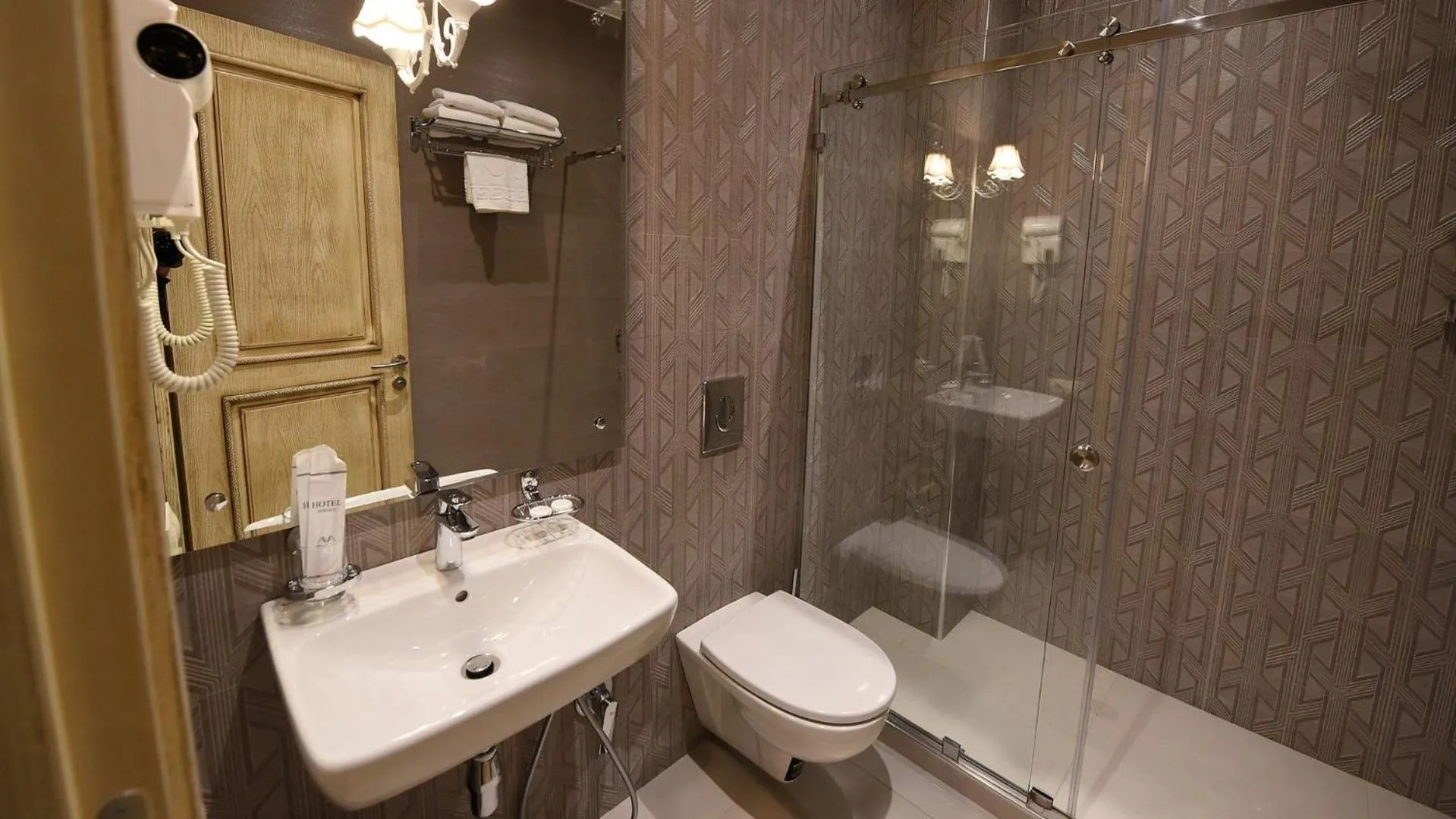 Shower in Boutique Hotel Mimino