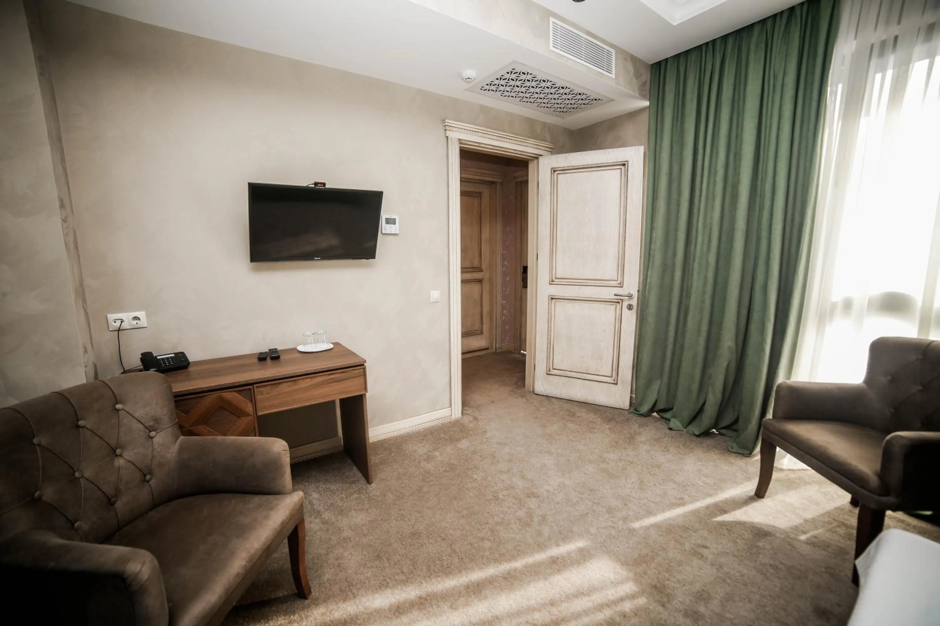 TV and multimedia in Boutique Hotel Mimino