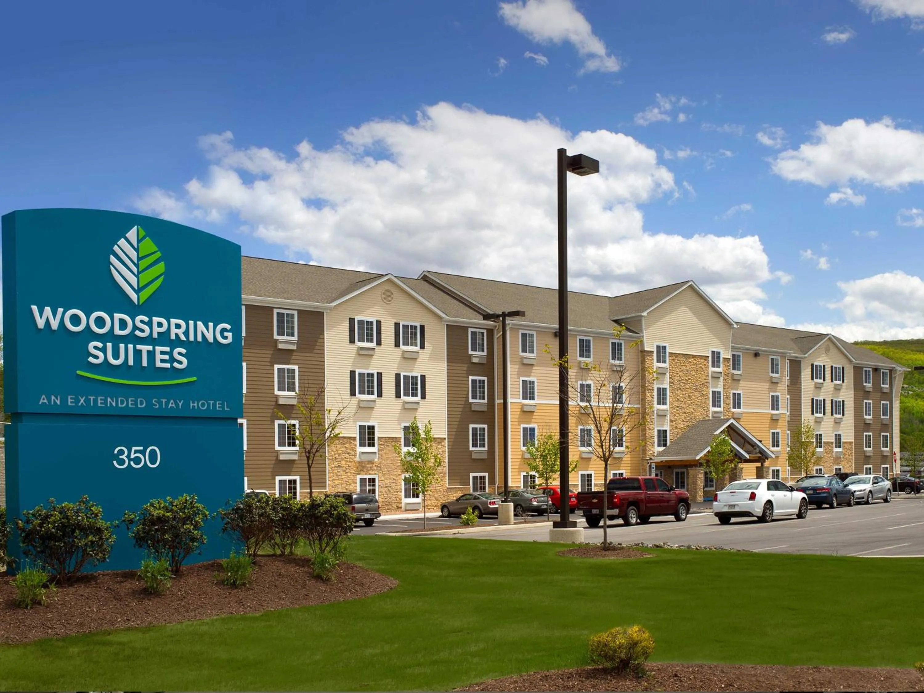 Property building in WoodSpring Suites Wilkes-Barre