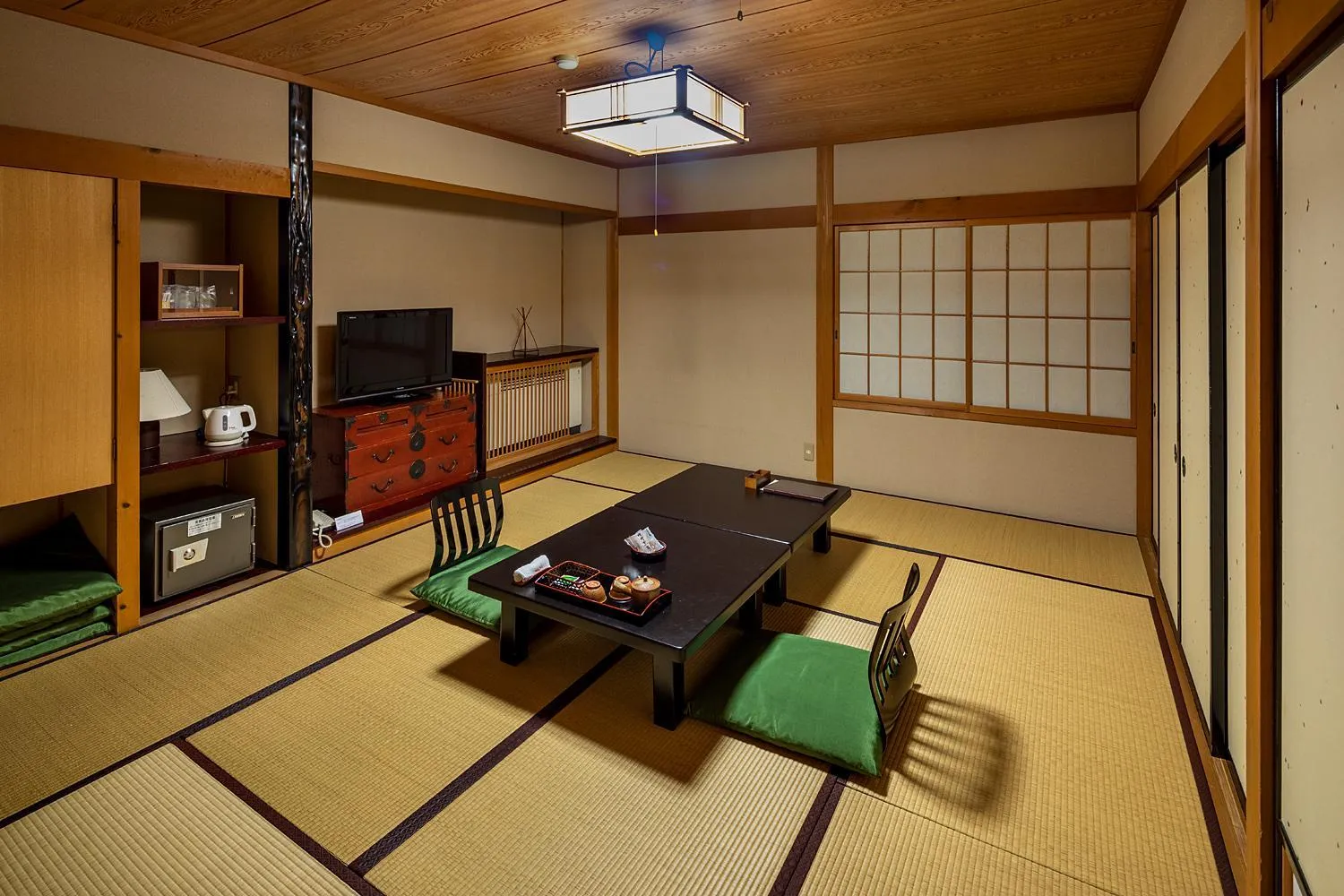 Photo of the whole room in Furusato