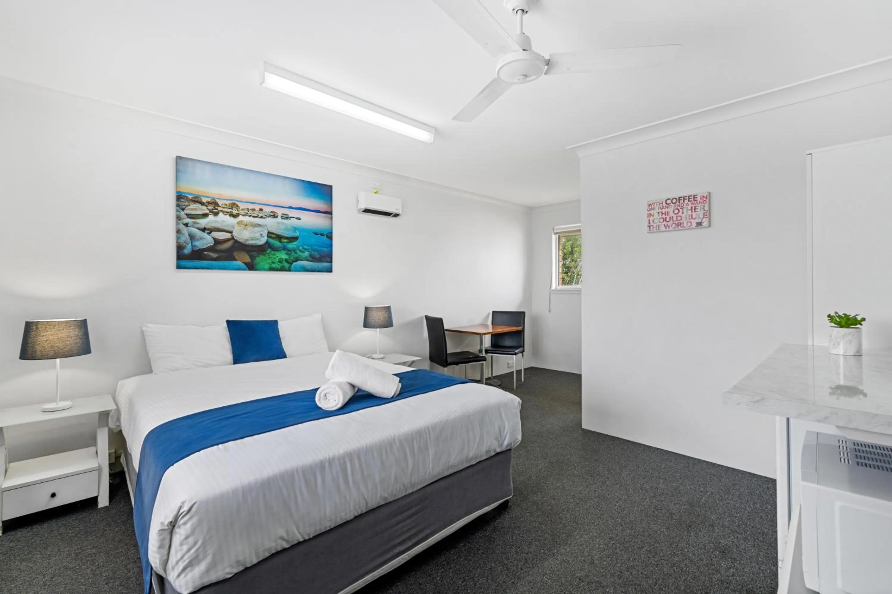 Bedroom, Bed in Econo Lodge Chaparral Motel Ballina