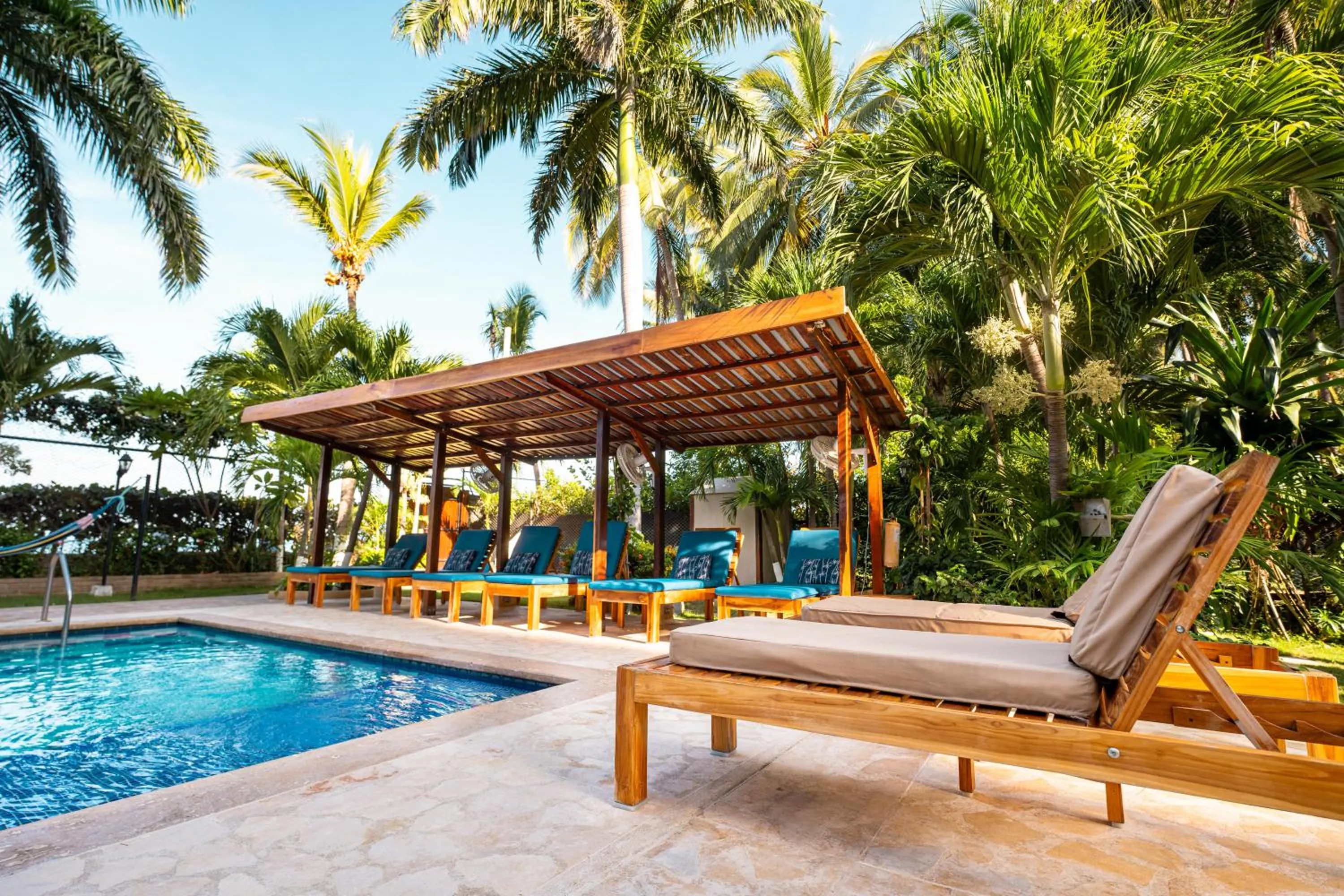 Swimming pool in Casa Verano Beach Hotel - Adults Only