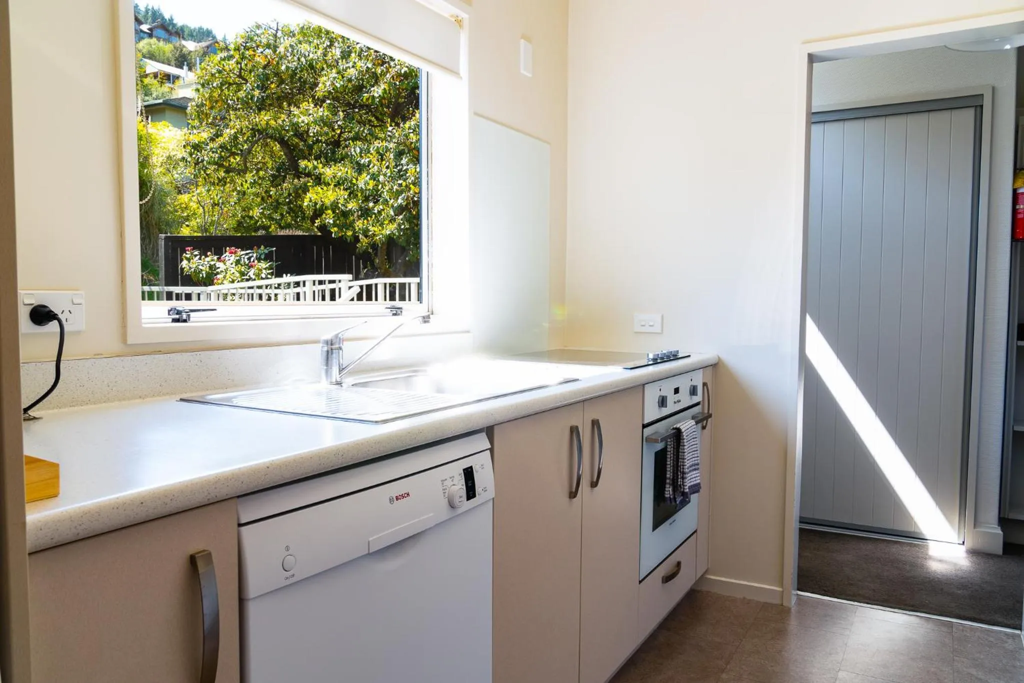 dishwasher in Turner Heights Townhouses