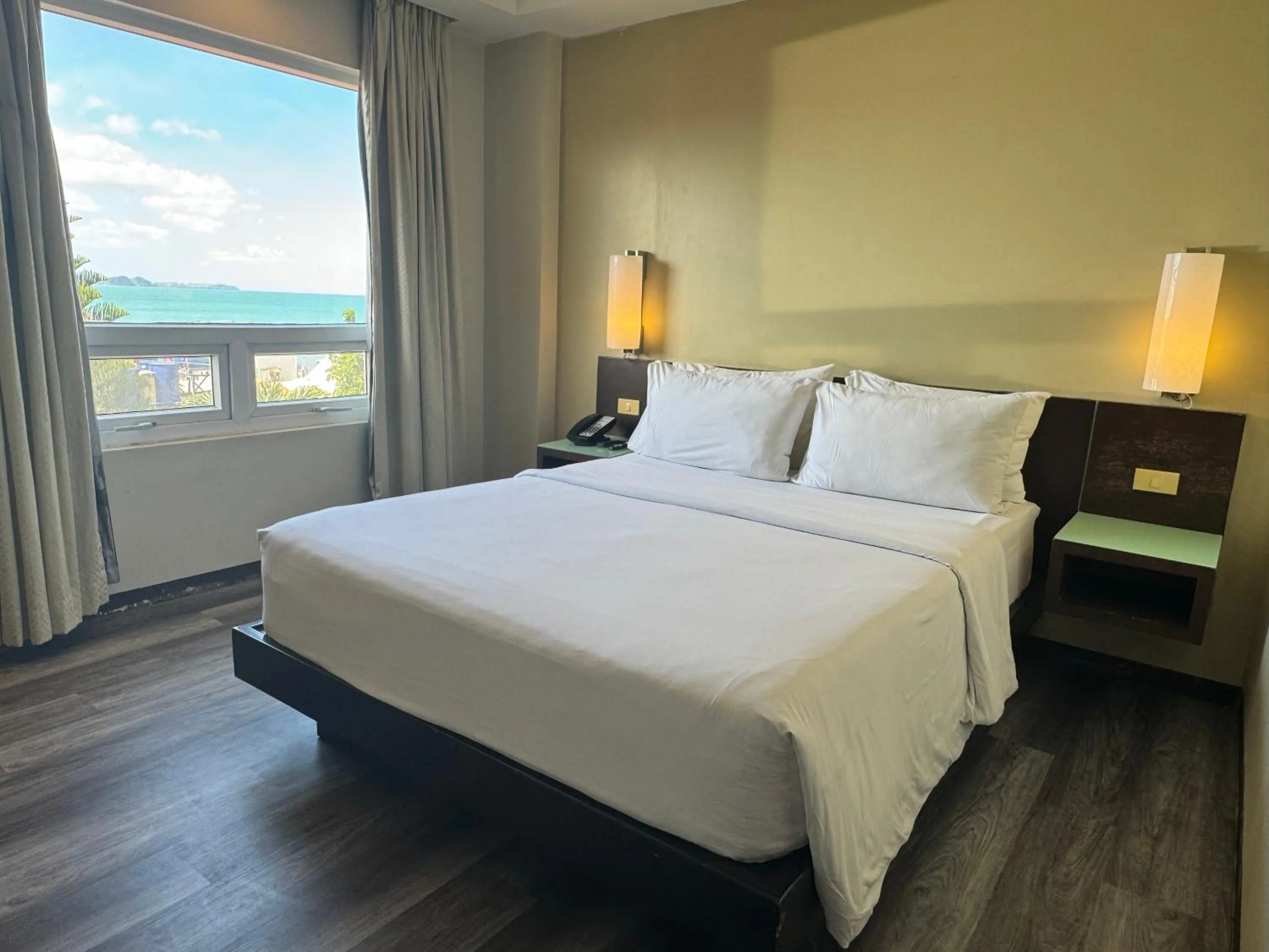 Bed in Circle Inn - Iloilo City Center